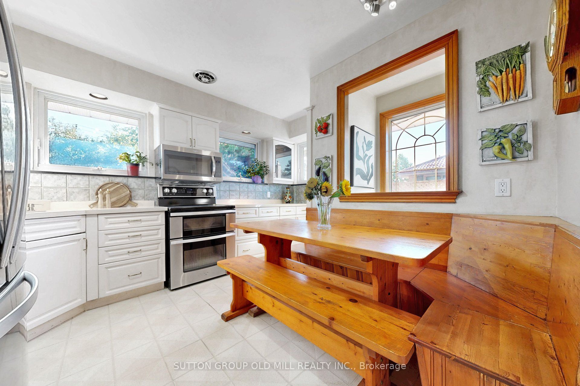 4 Ravenscrest Drive Property Photo 8