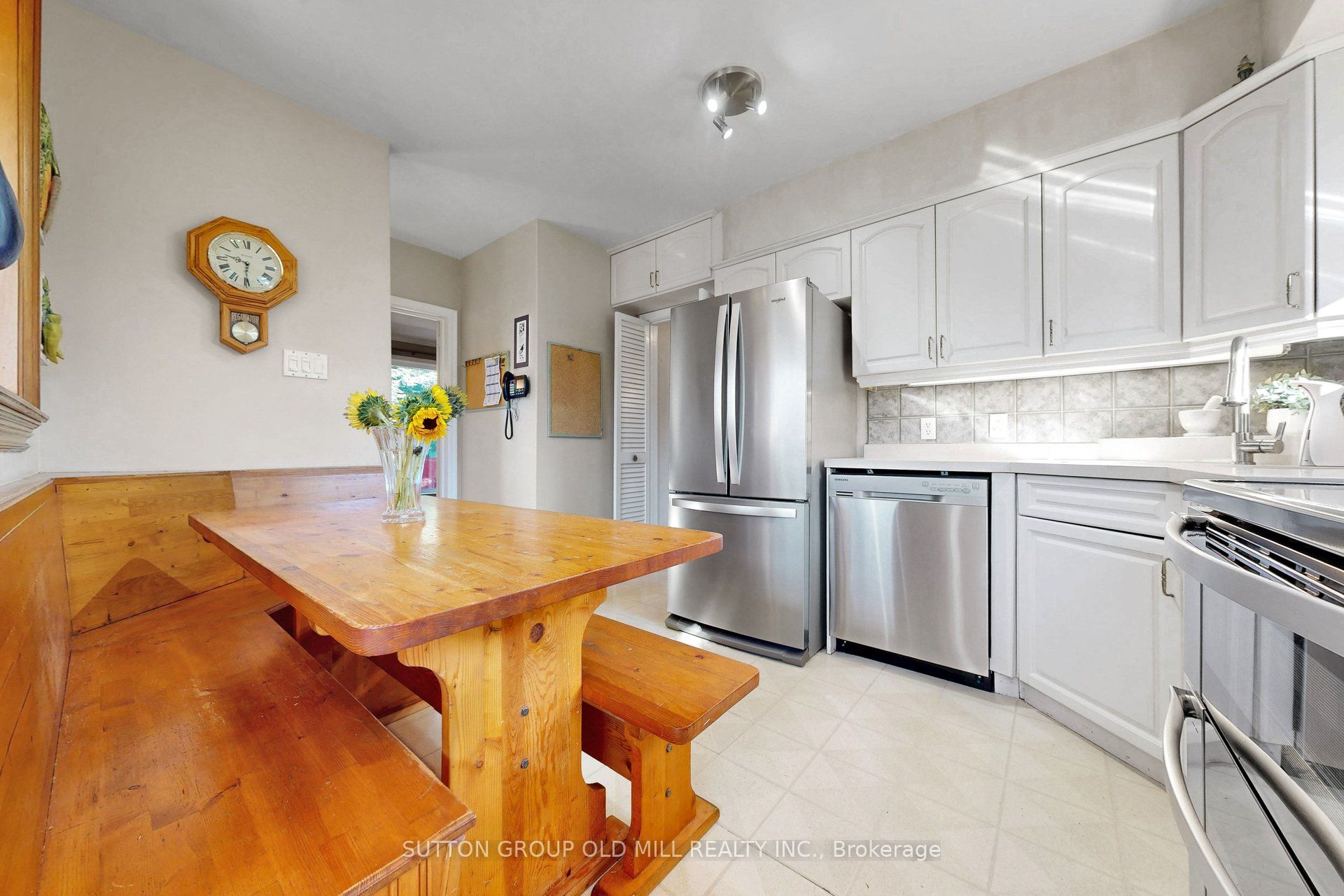 4 Ravenscrest Drive Property Photo 12