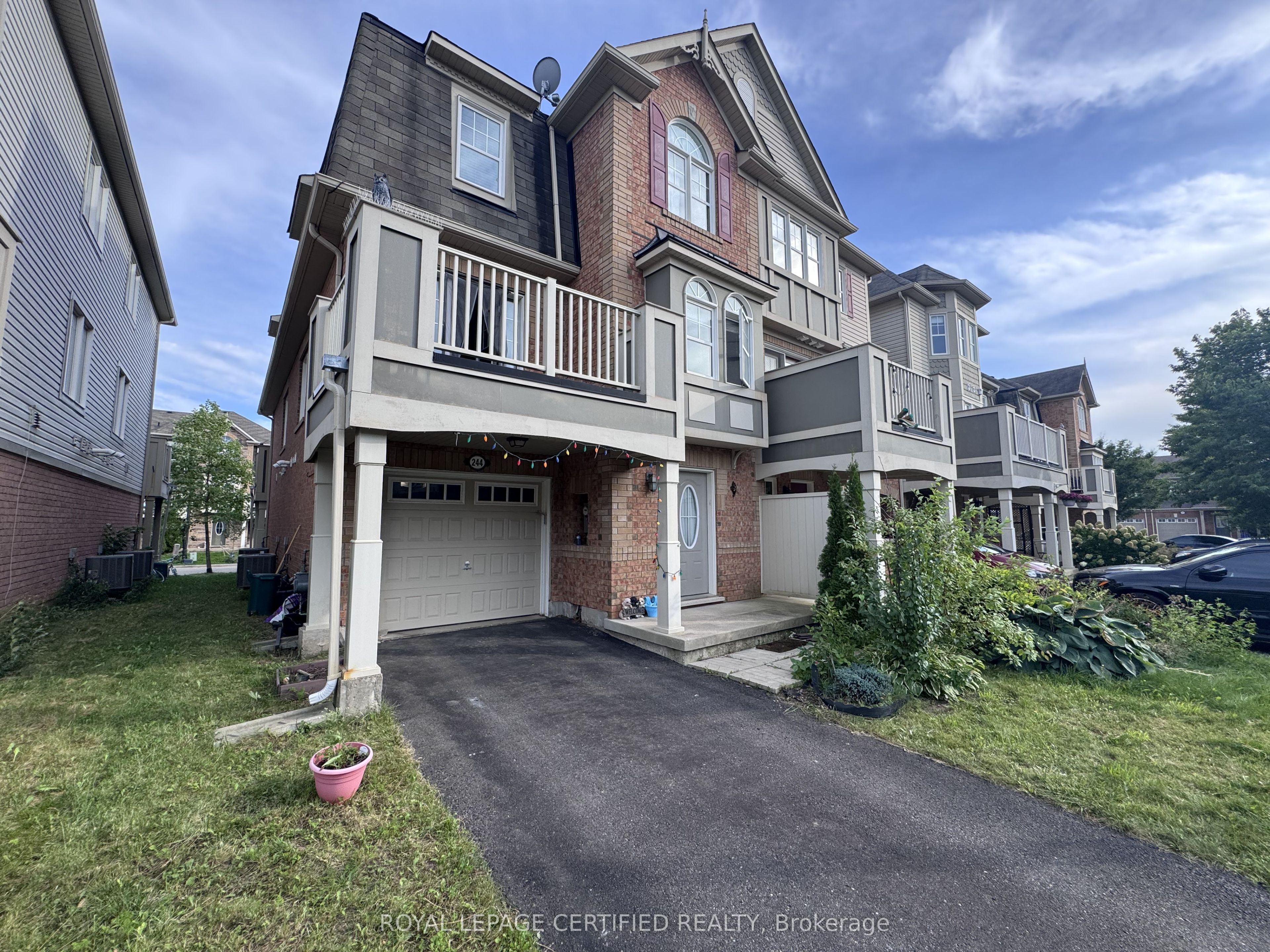 244 Mortimer Crescent Property Photo 2