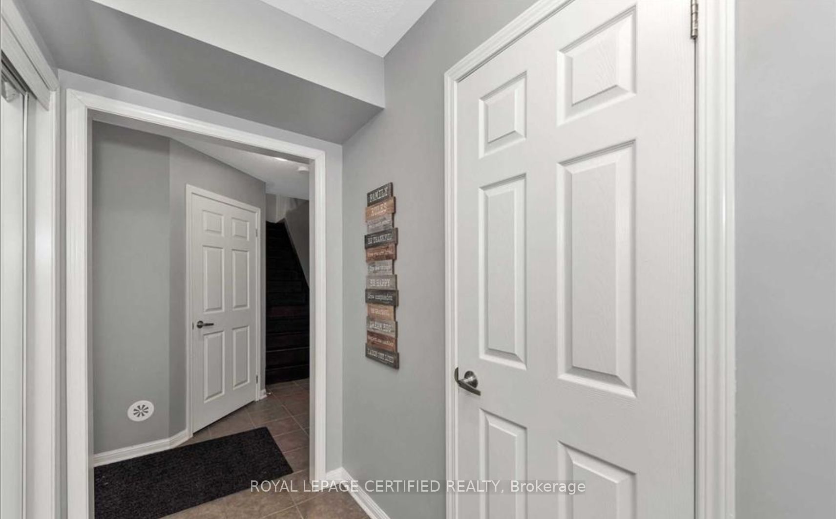 244 Mortimer Crescent Property Photo 4