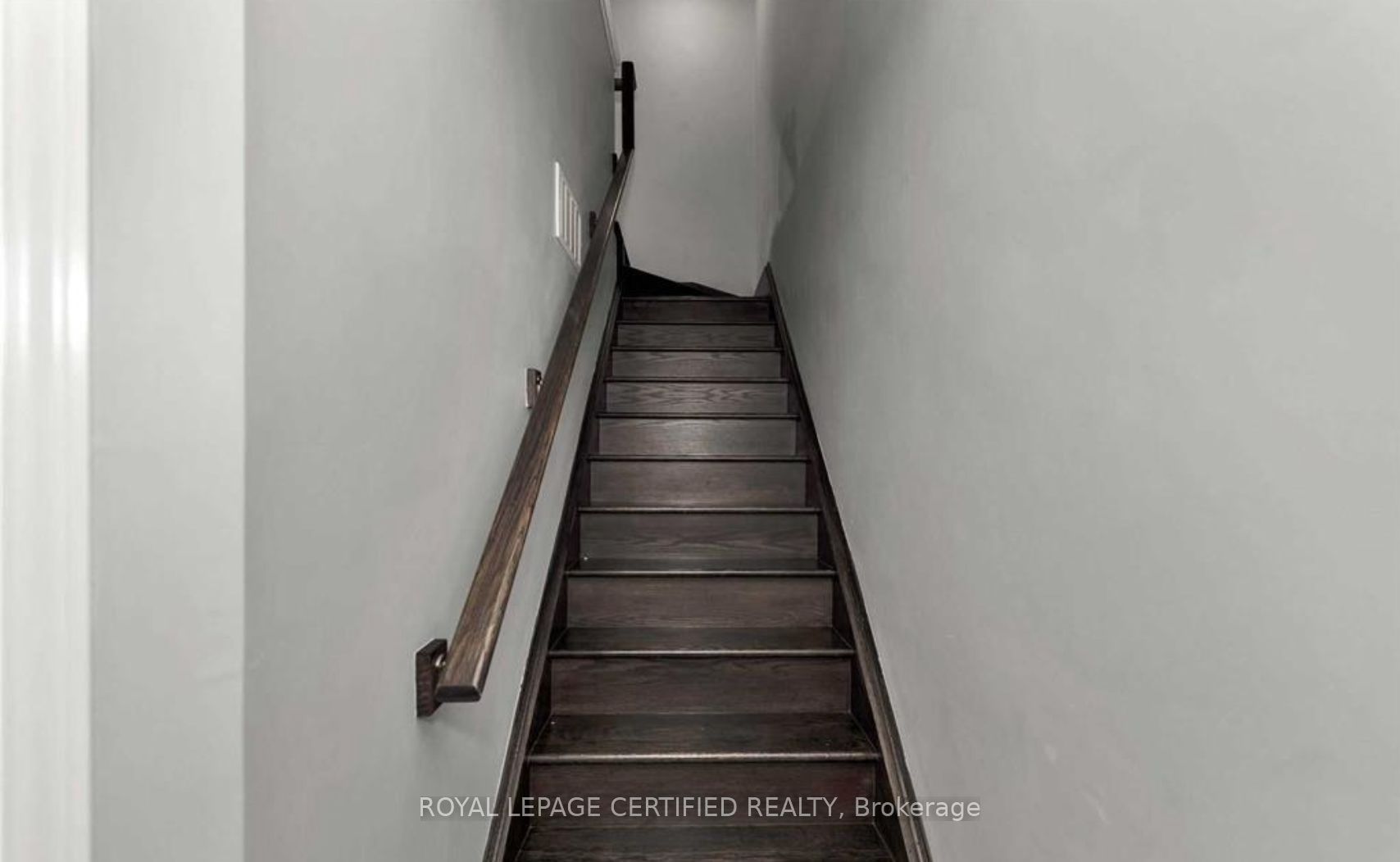 244 Mortimer Crescent Property Photo 6