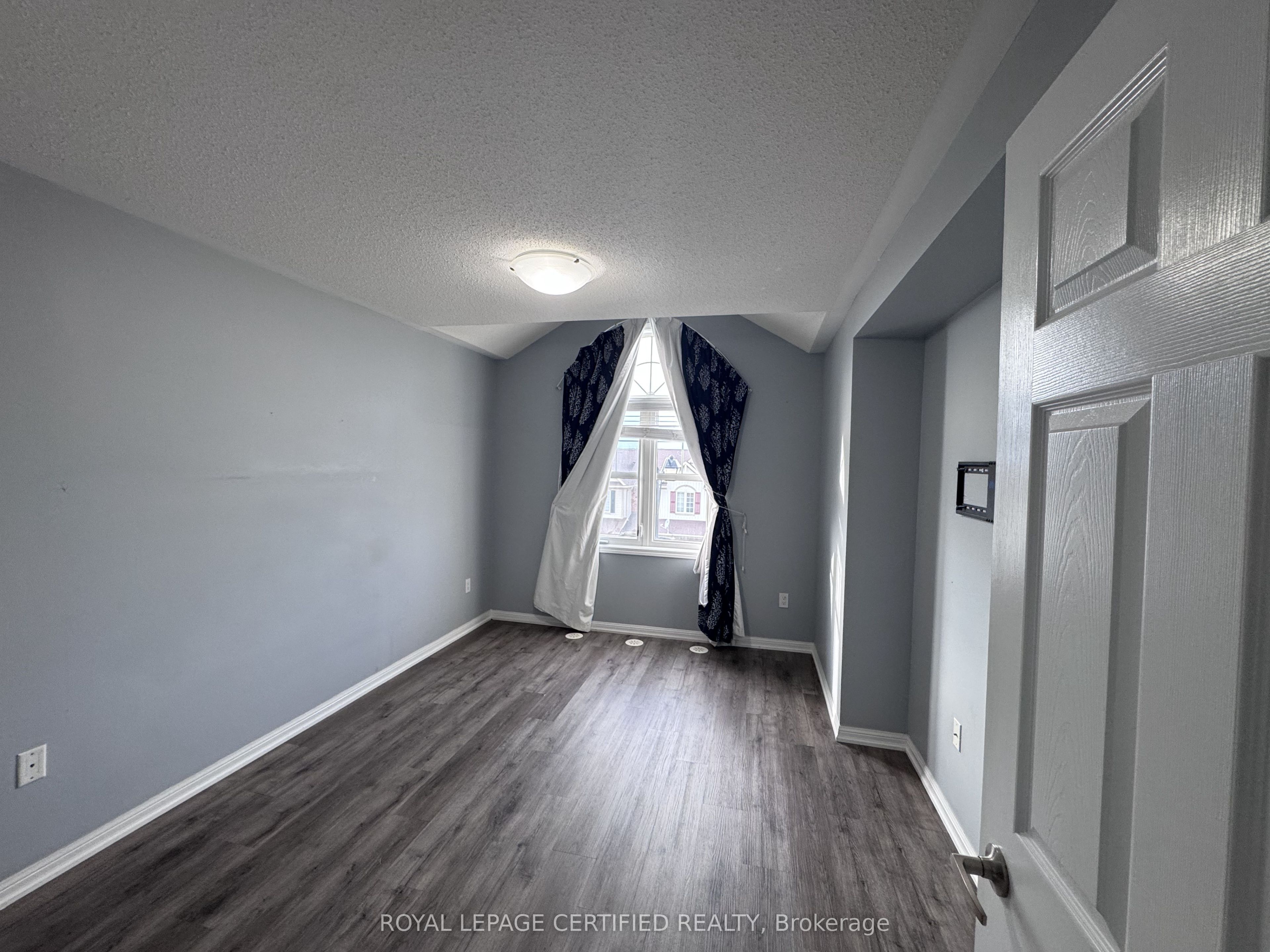 244 Mortimer Crescent Property Photo 19
