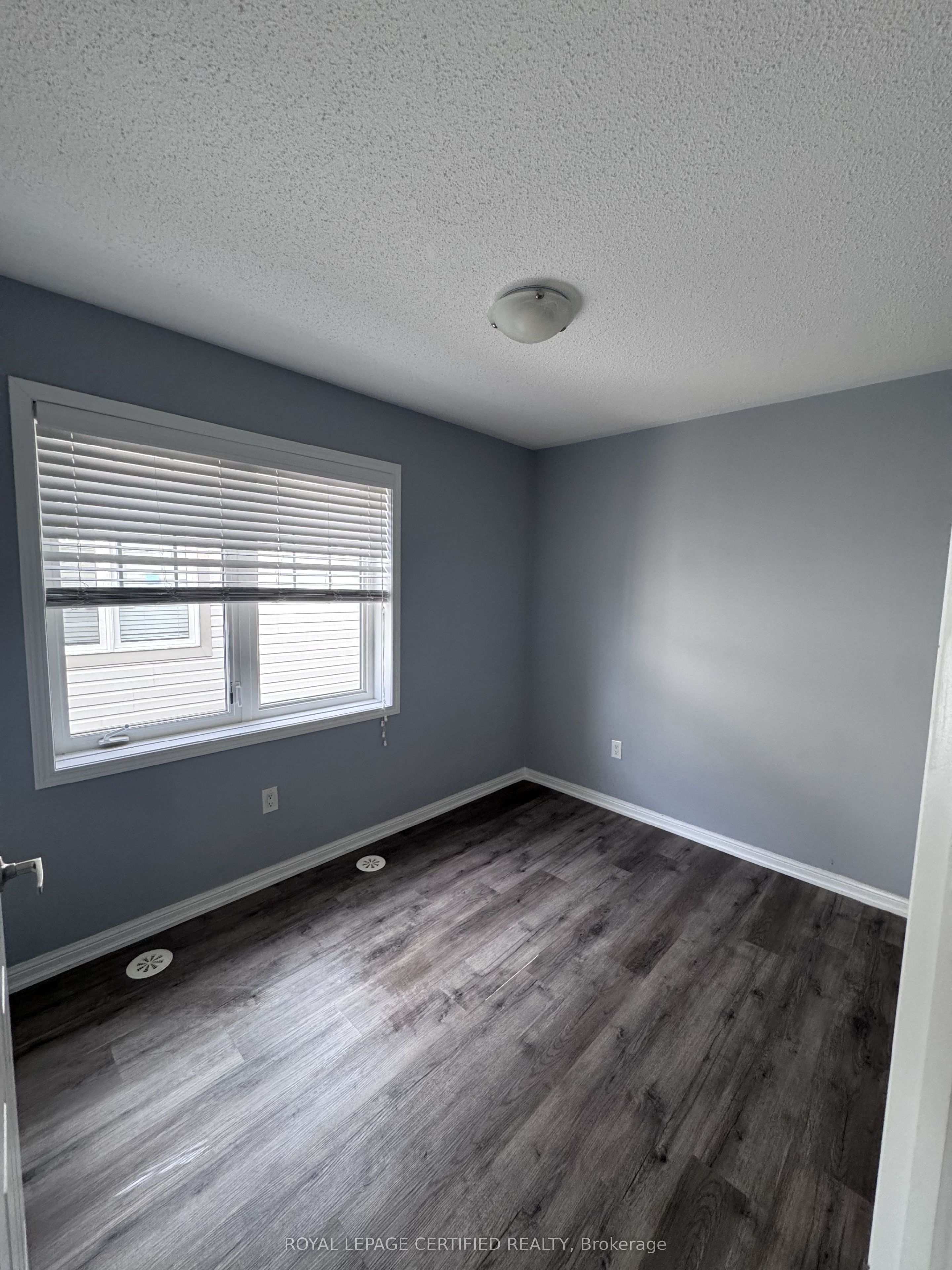 244 Mortimer Crescent Property Photo 22
