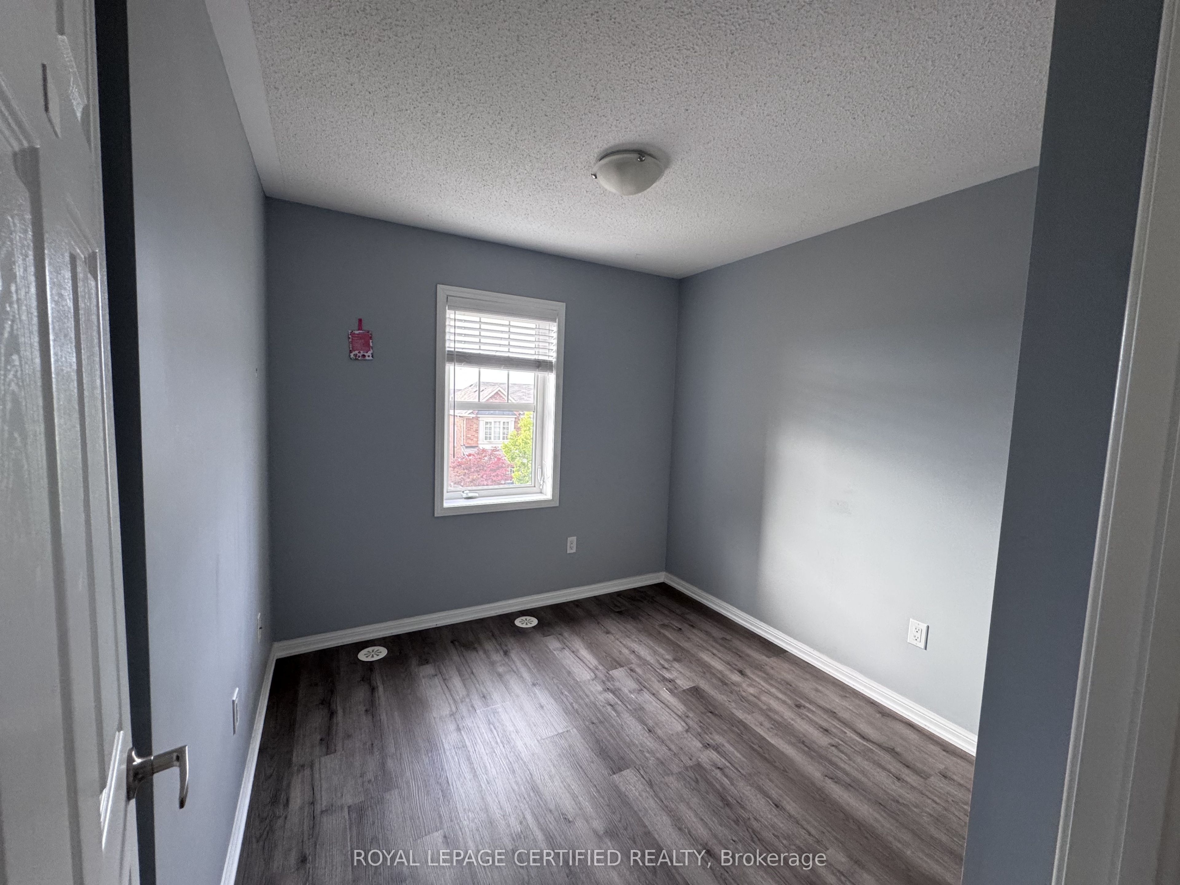 244 Mortimer Crescent Property Photo 24