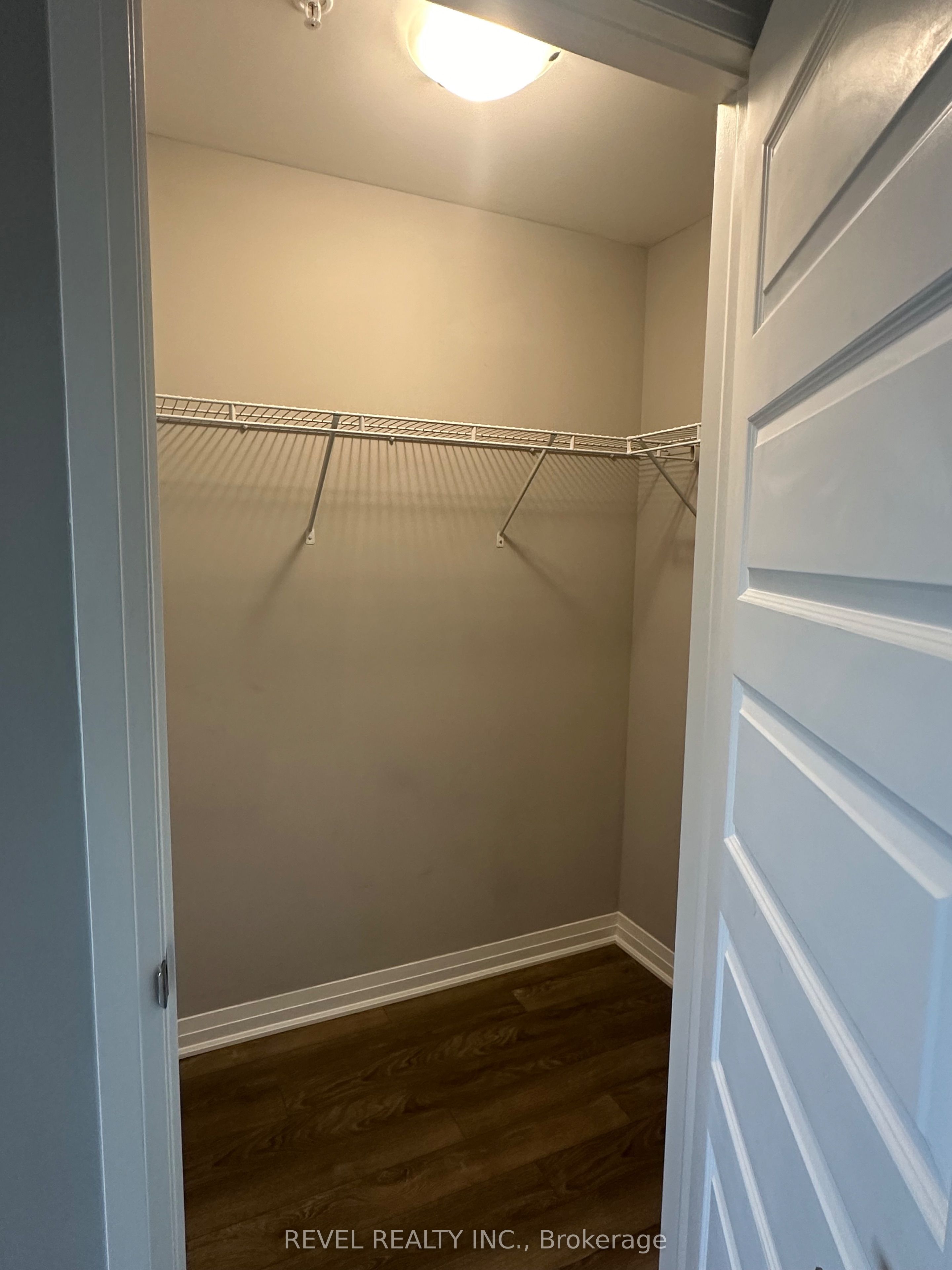 1105 Leger Way 213 Property Photo 12
