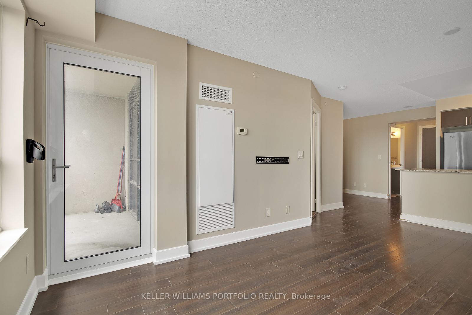 6 Eva Road 509 Property Photo 15