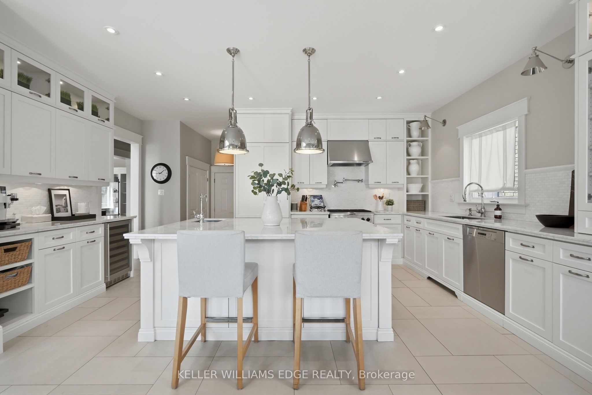 3202 Saltaire Crescent Property Photo 12