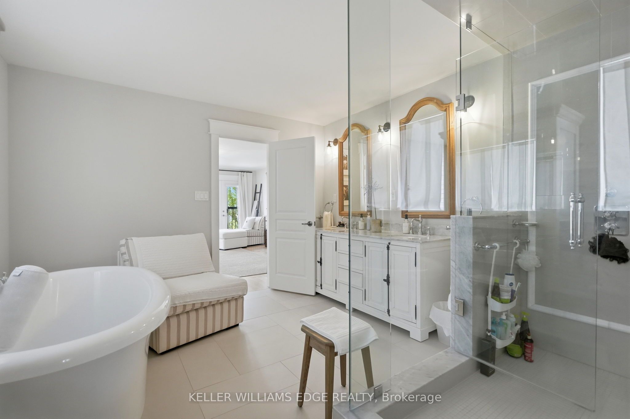 3202 Saltaire Crescent Property Photo 23