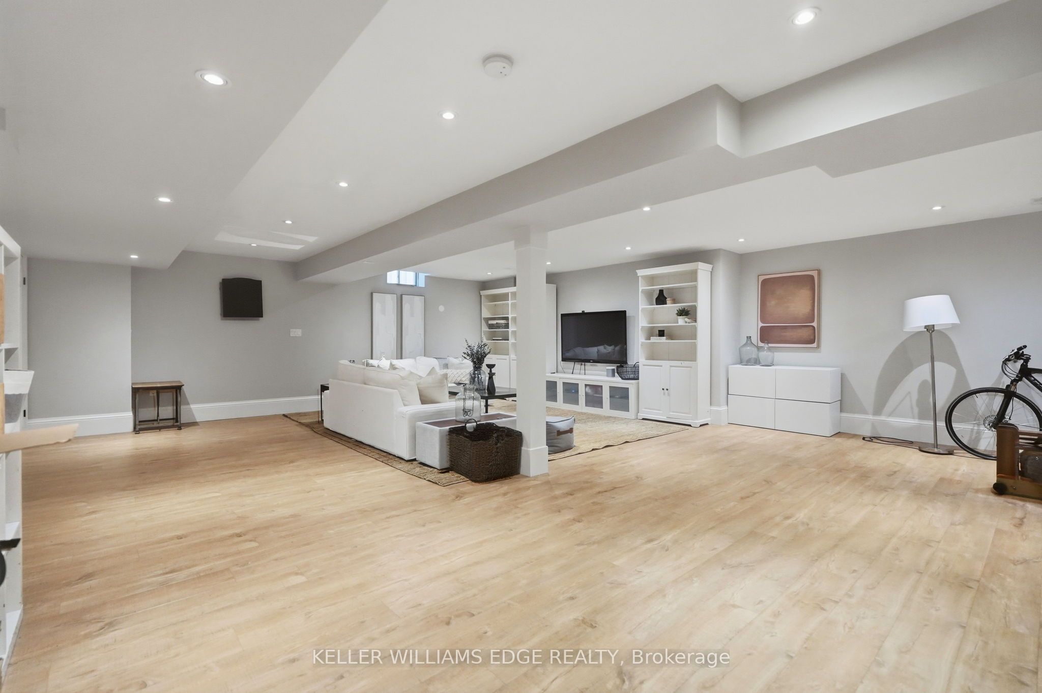 3202 Saltaire Crescent Property Photo 38