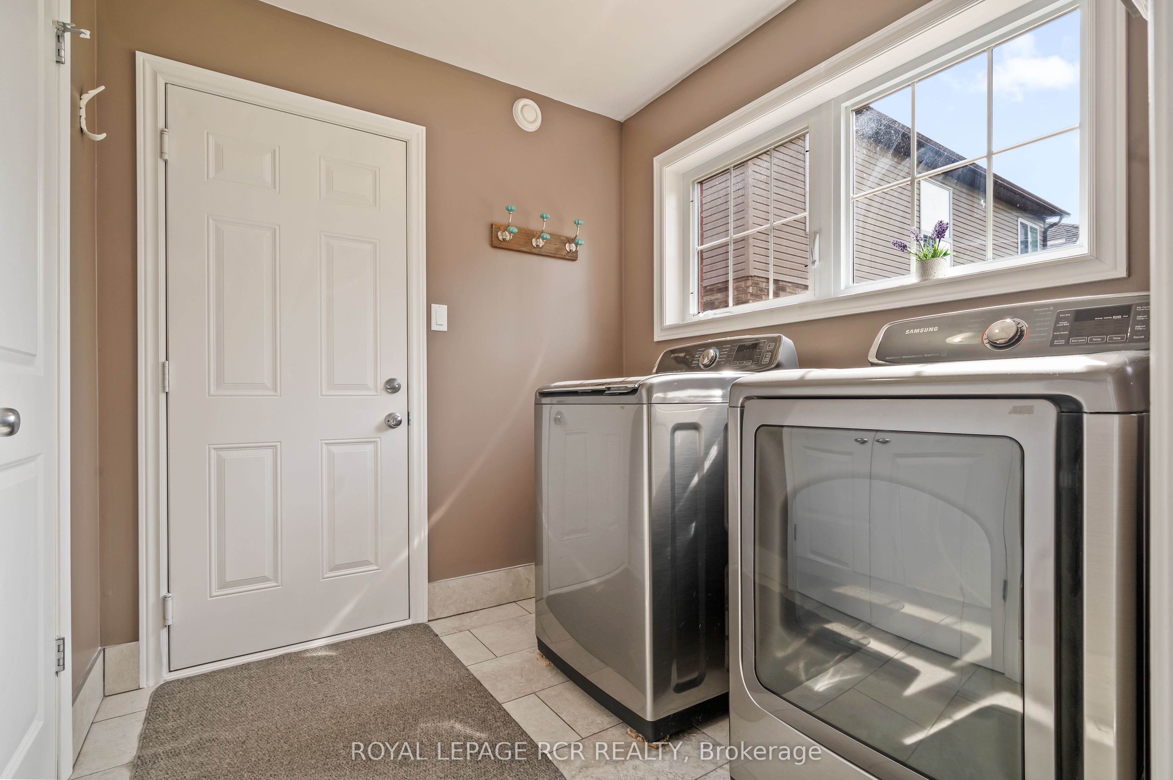 170 Elaine Drive Property Photo 22