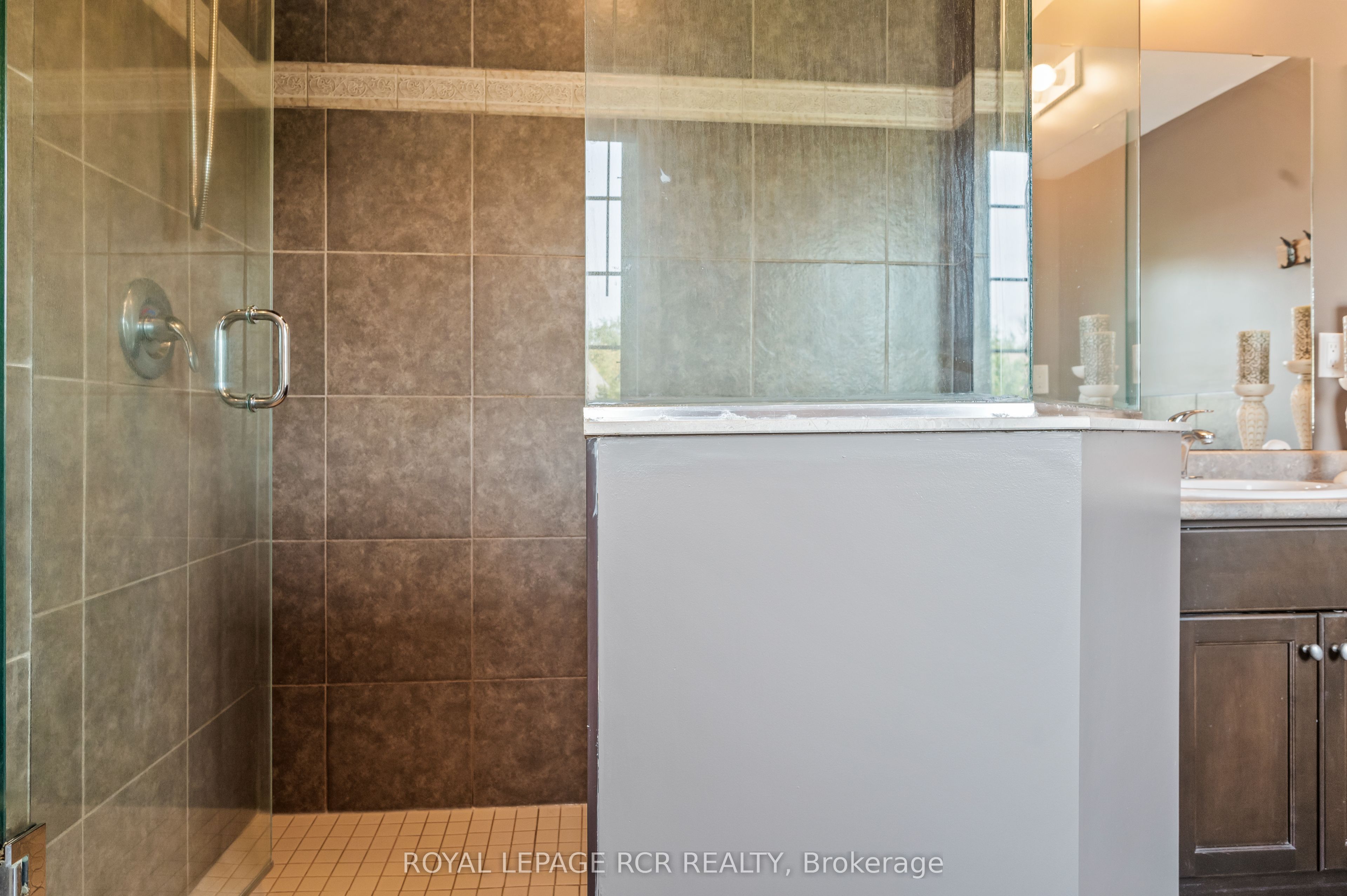 170 Elaine Drive Property Photo 27