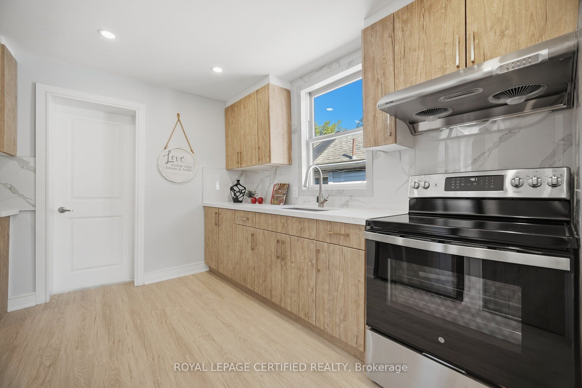 1019 Ogden Avenue Property Photo 14