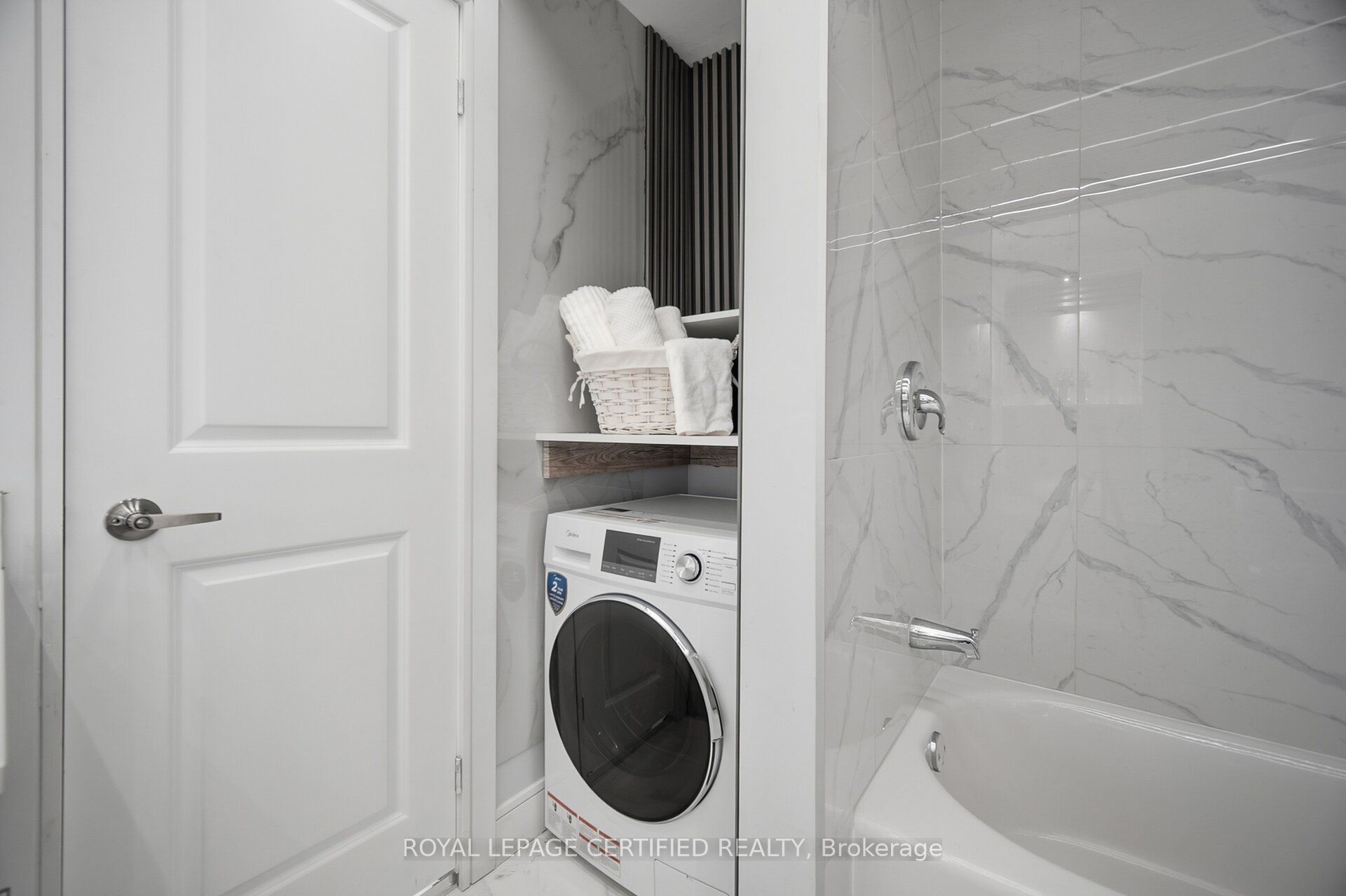 1019 Ogden Avenue Property Photo 30