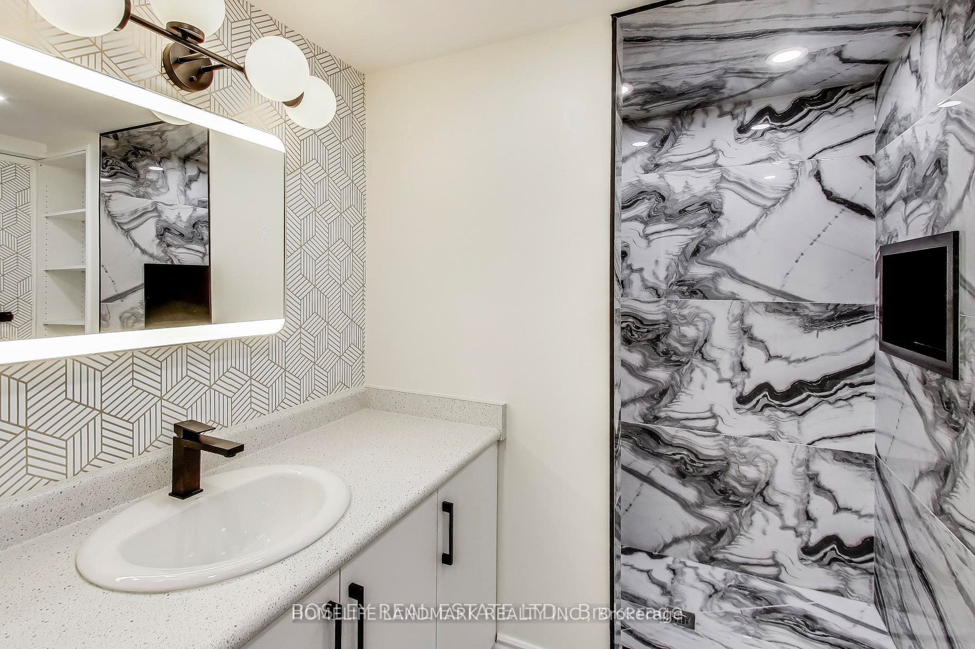 89 Chiswick Avenue Lower Property Photo 10