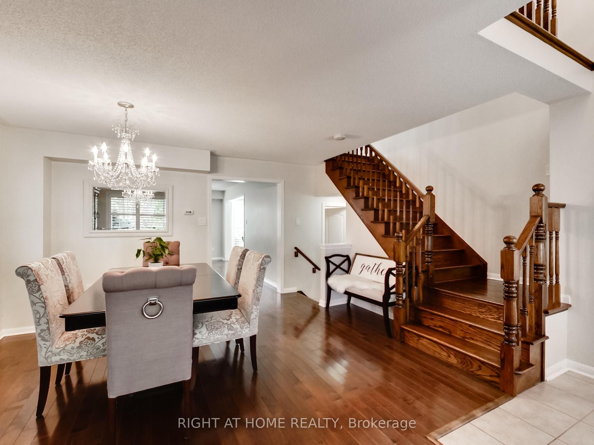 2527 Nettlecreek Crescent Property Photo 6