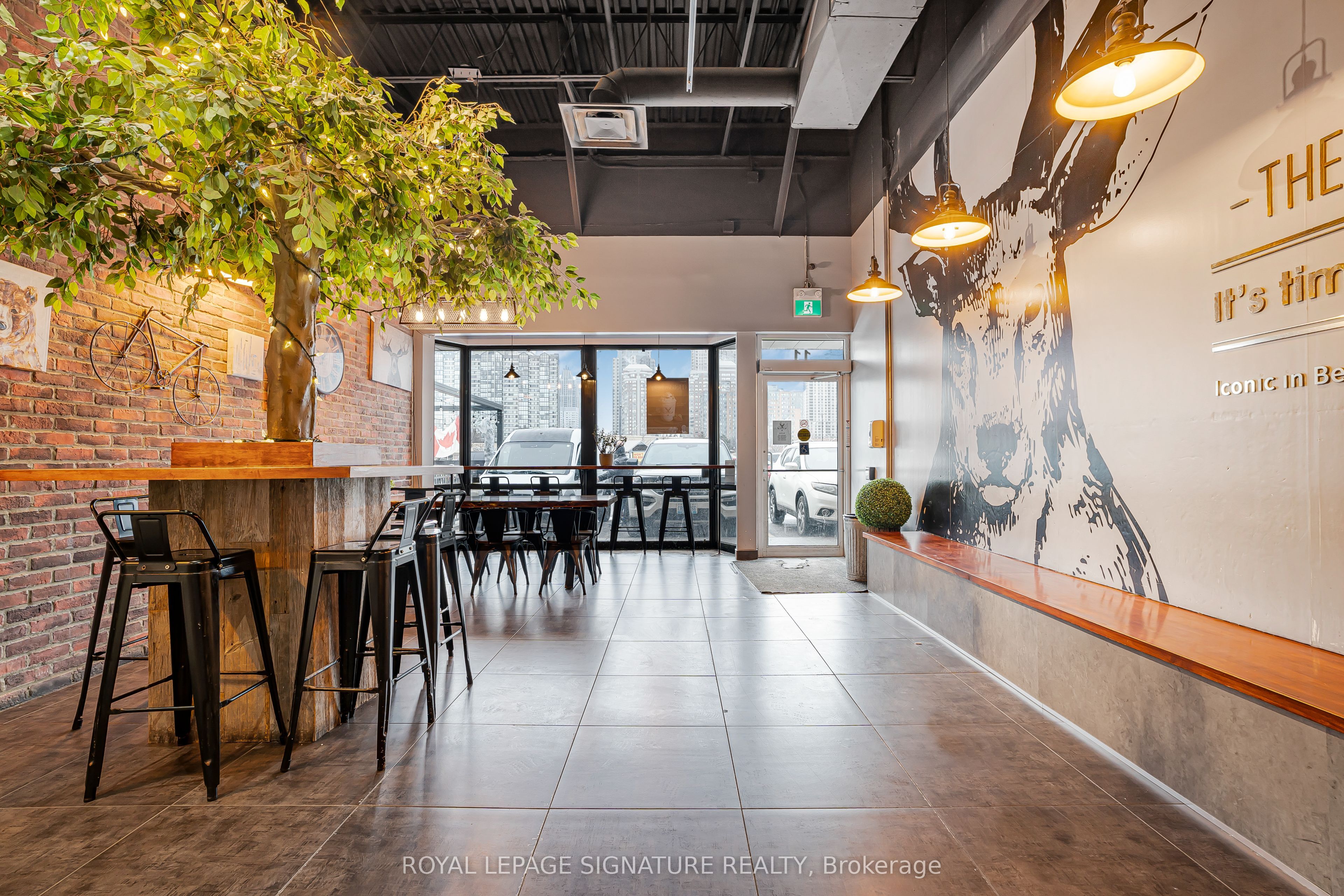 325 Central Parkway W 11