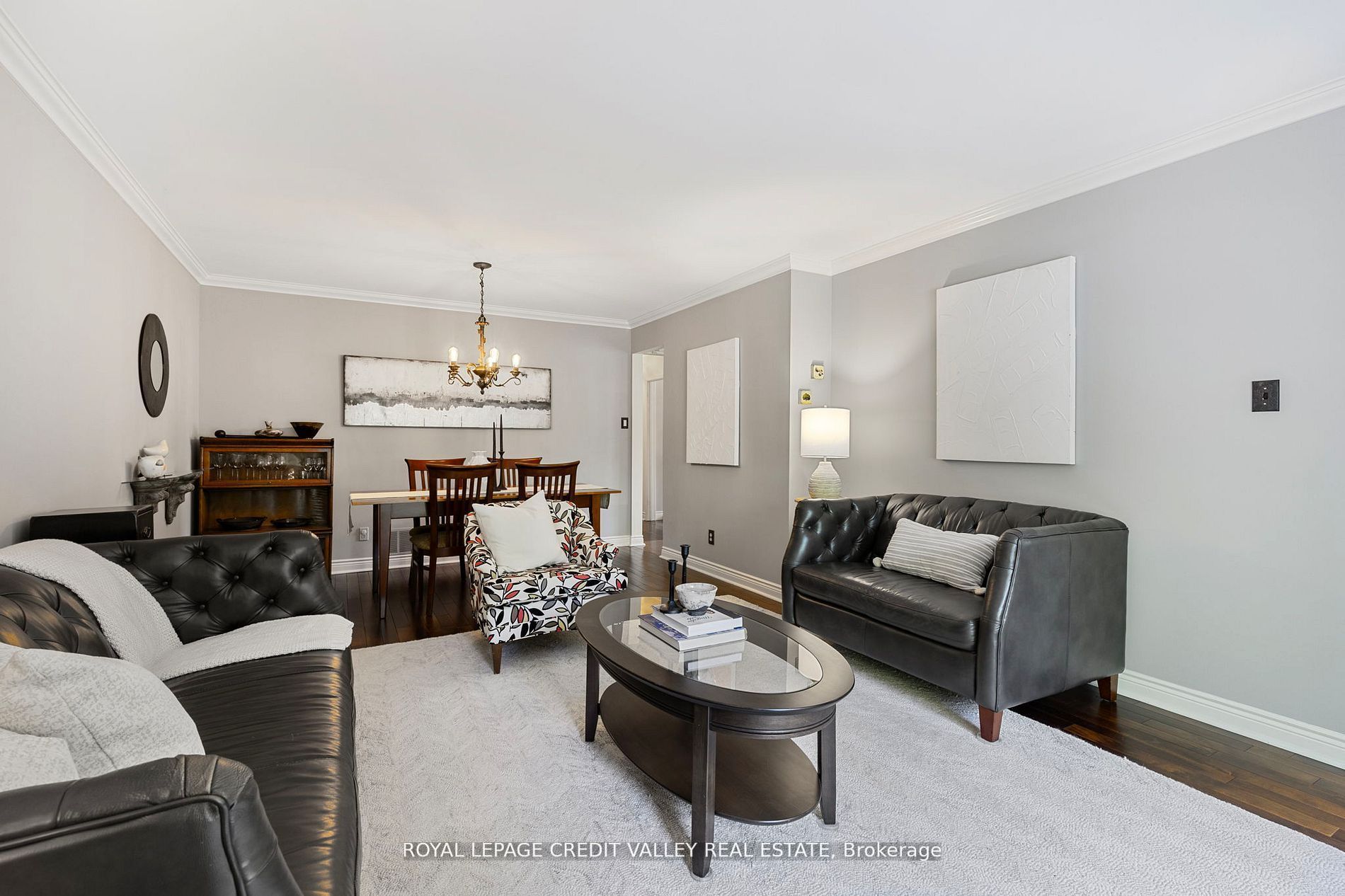24 Ladore Drive Property Photo 5