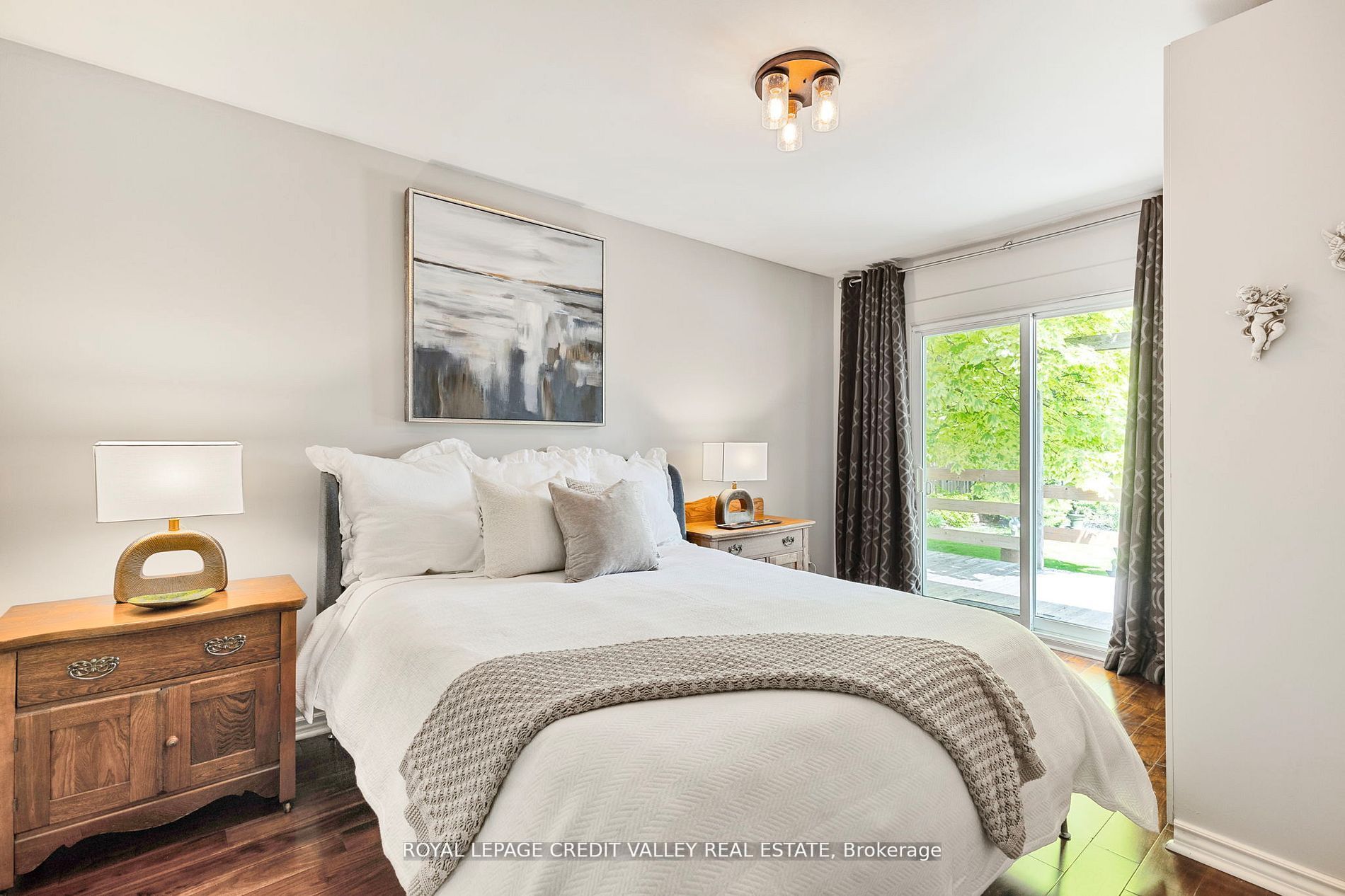 24 Ladore Drive Property Photo 16