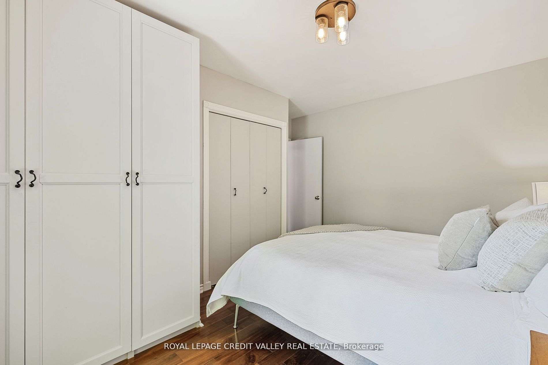 24 Ladore Drive Property Photo 17