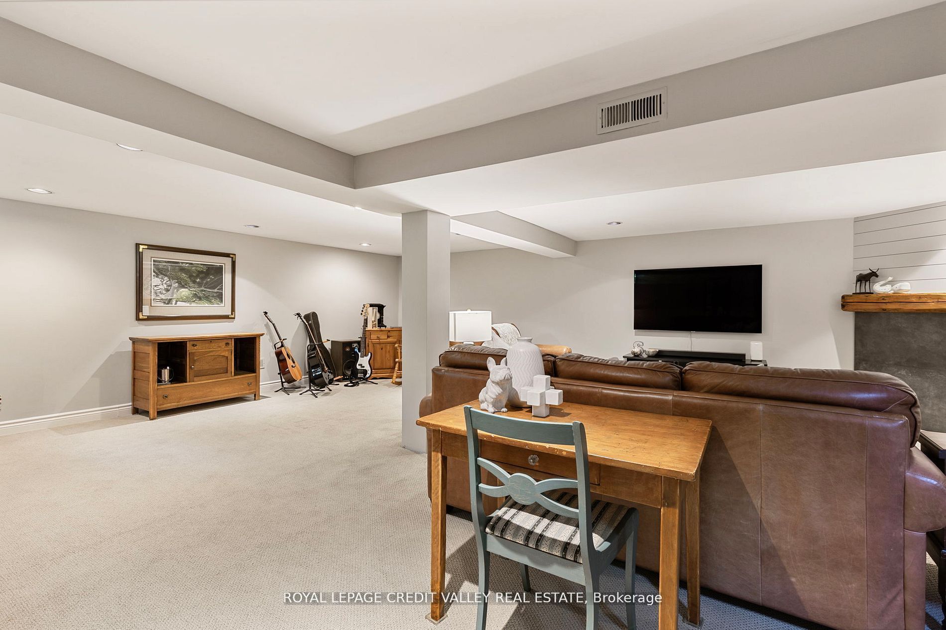 24 Ladore Drive Property Photo 21