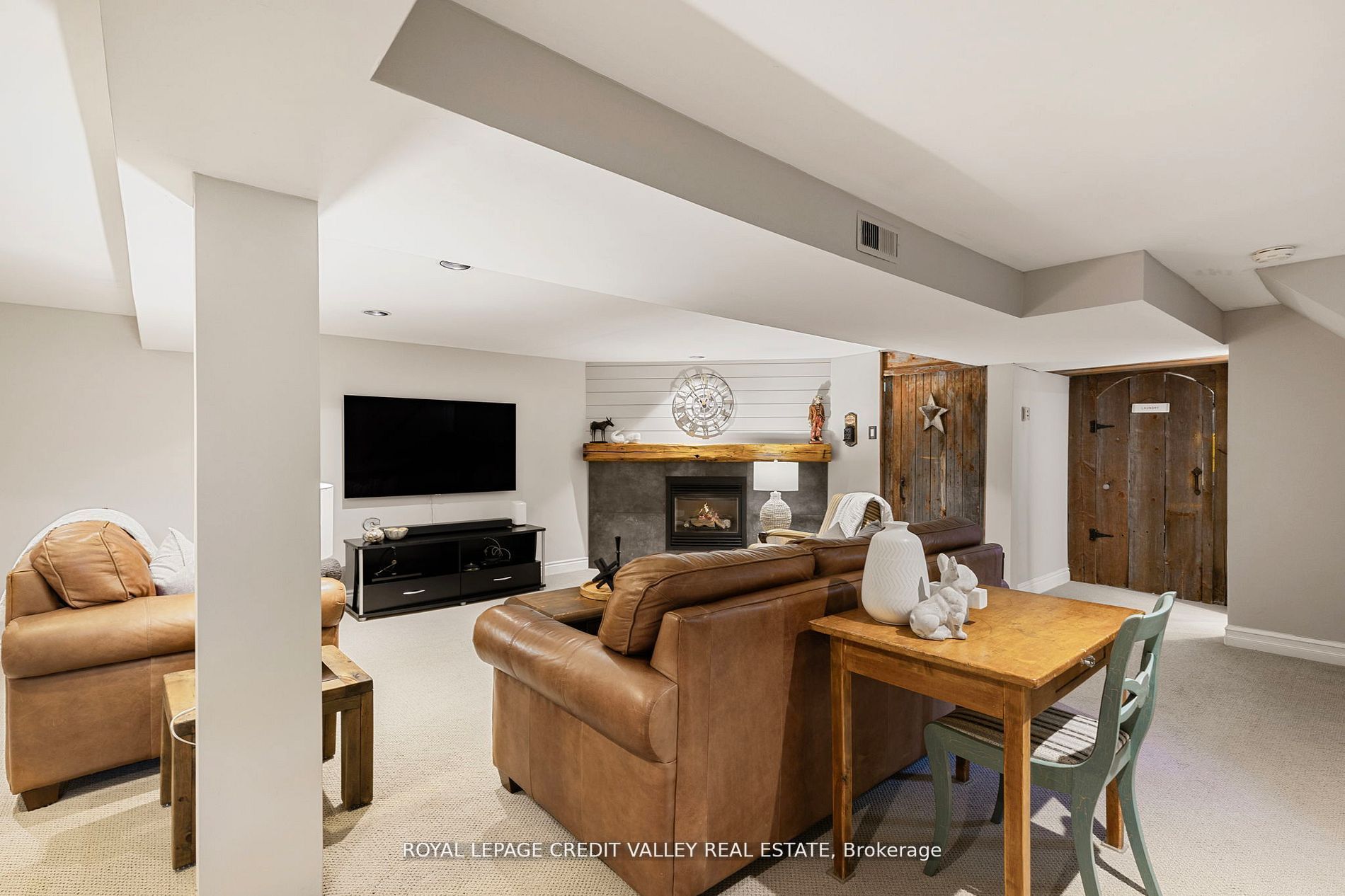 24 Ladore Drive Property Photo 22