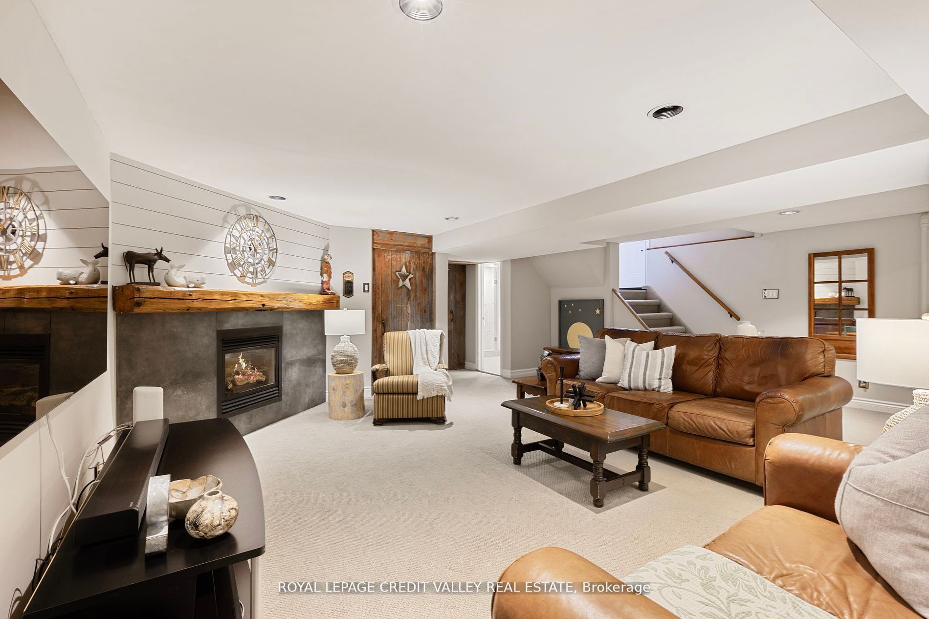 24 Ladore Drive Property Photo 23
