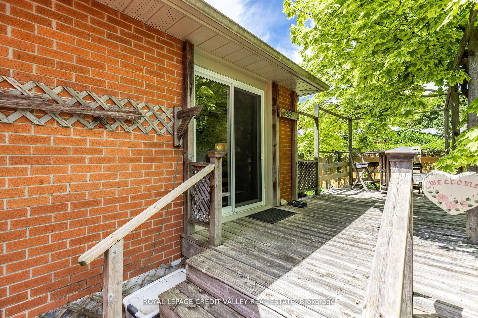 24 Ladore Drive Property Photo 40