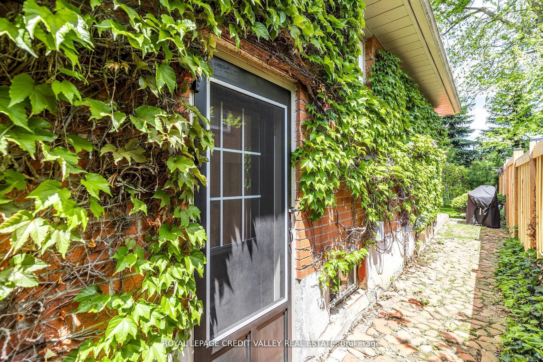 24 Ladore Drive Property Photo 46