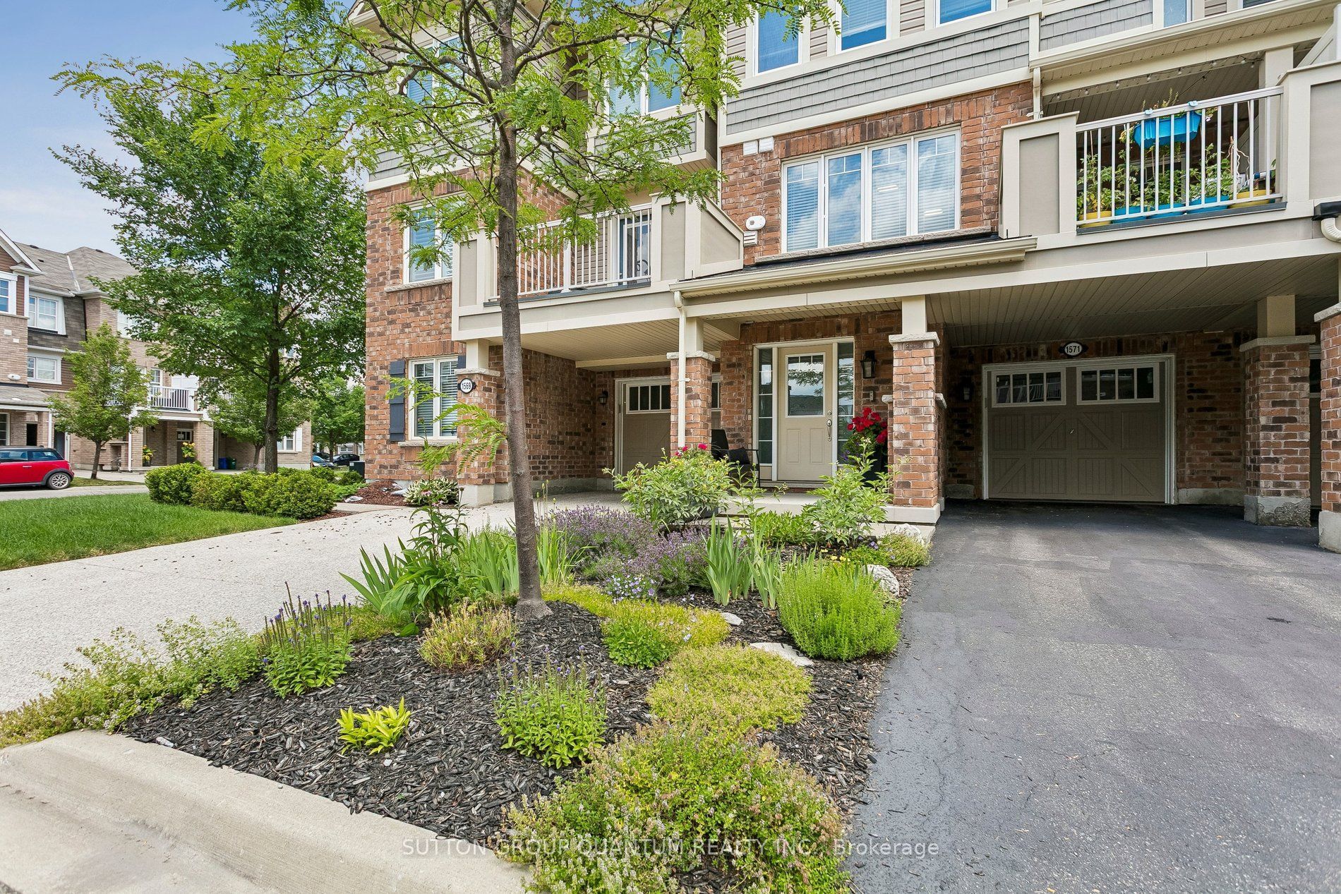 1571 Leblanc Court Property Photo 2