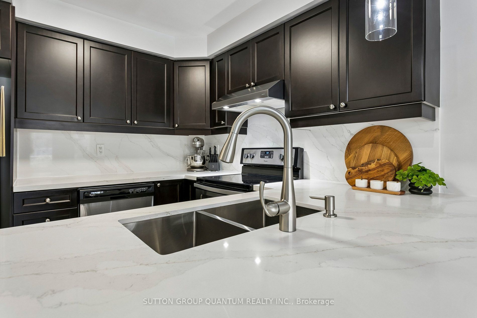 1571 Leblanc Court Property Photo 13