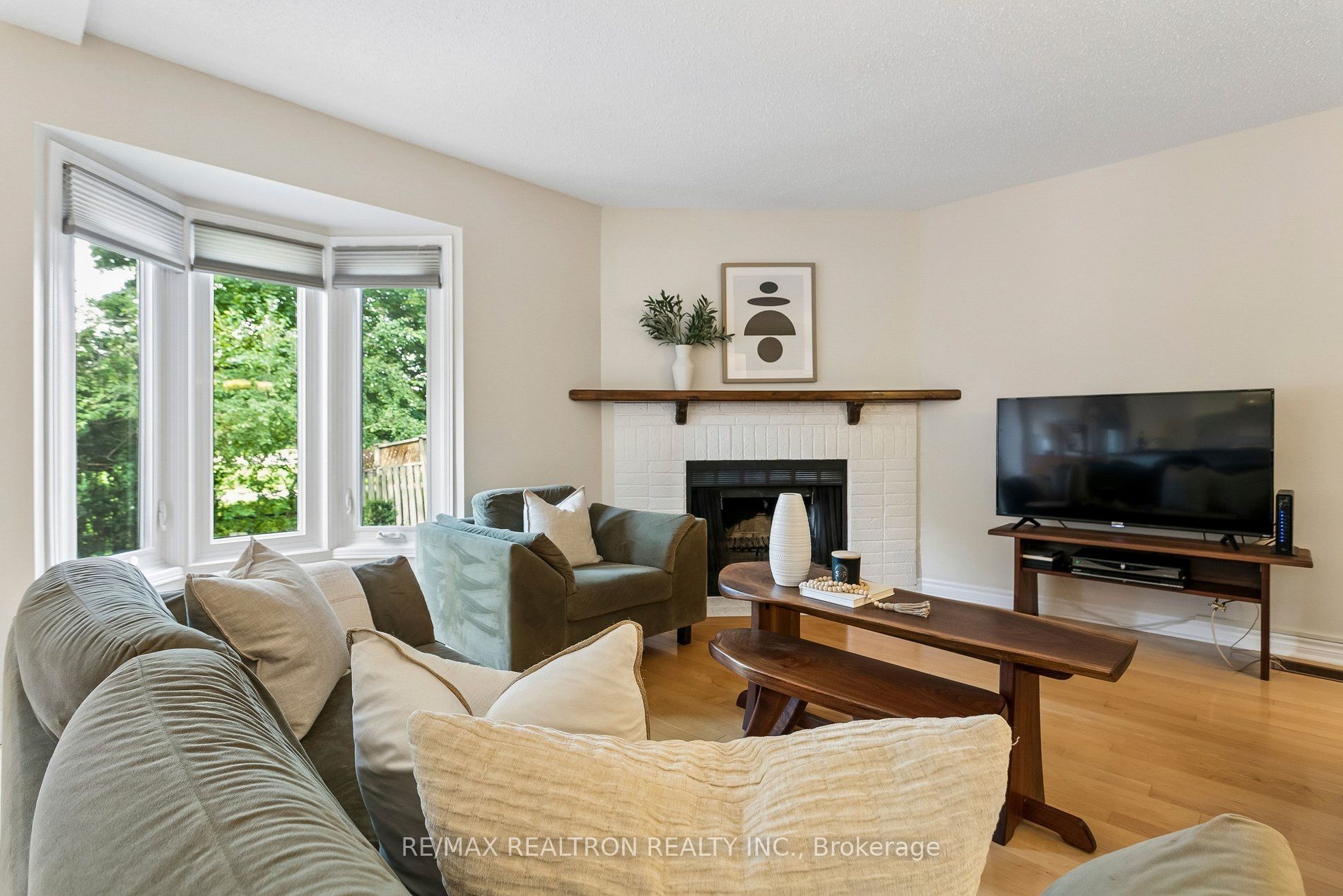 2537 Addingham Crescent Property Photo 11