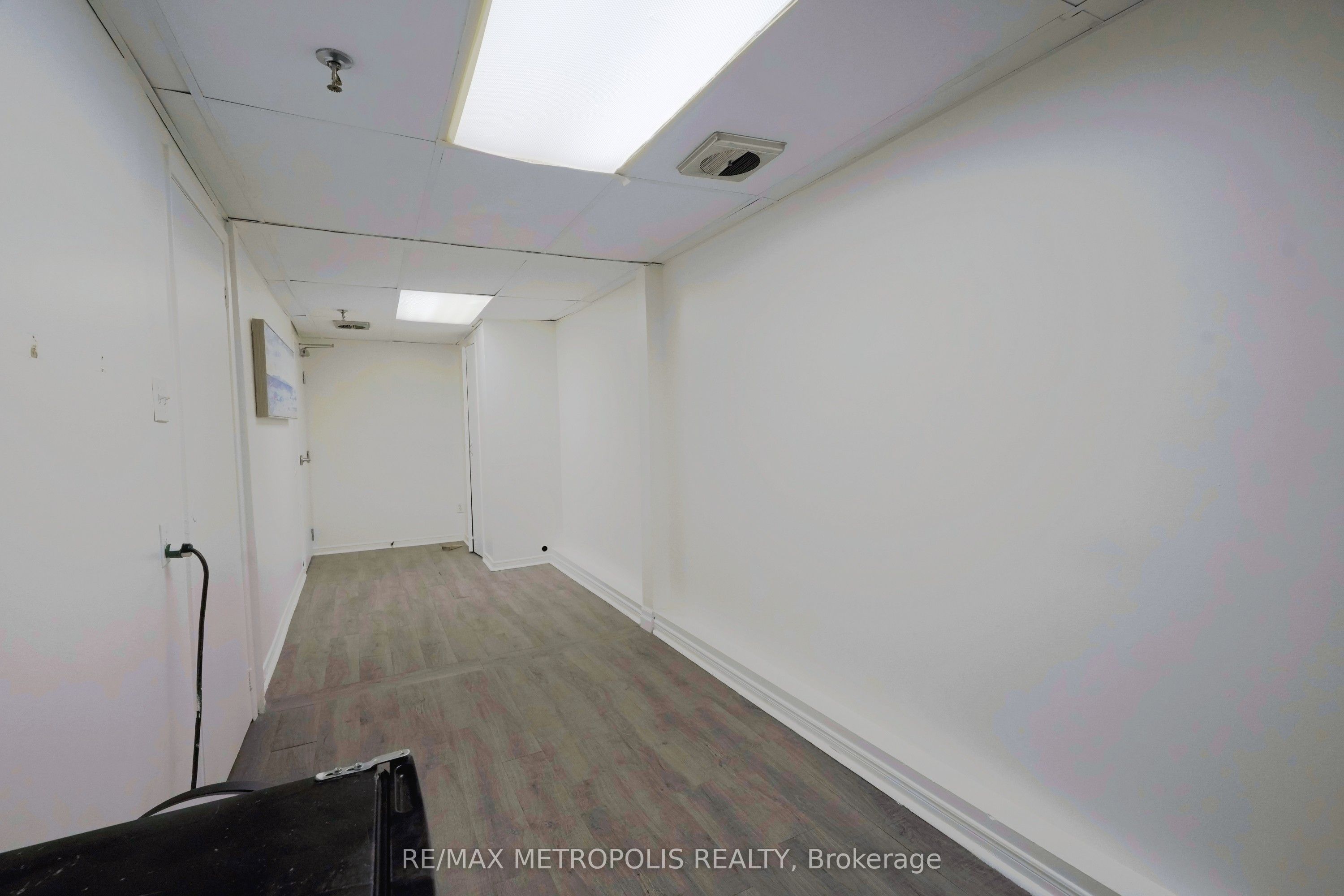 258 Wallace Avenue Studio 6 Property Photo 2