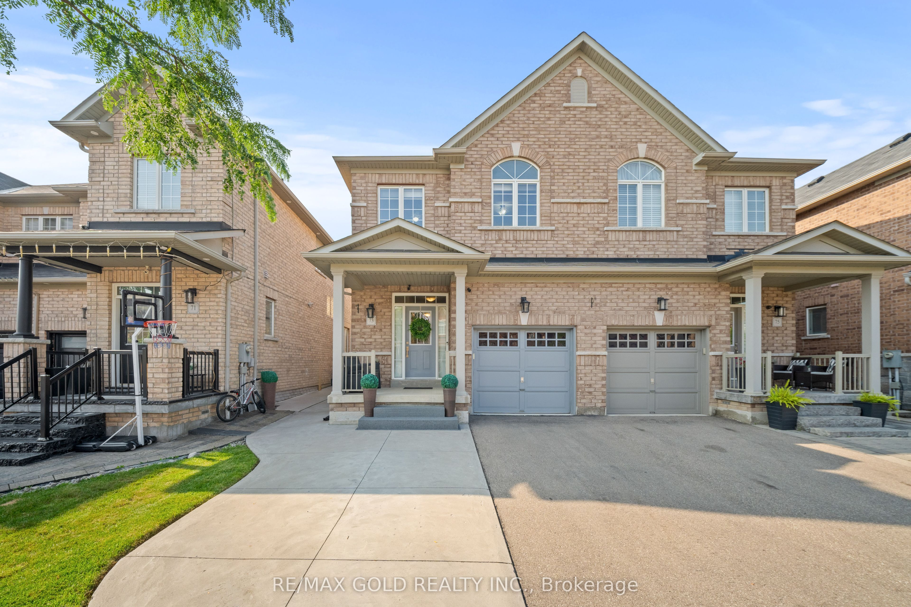 73 Lesabre Crescent Property Photo 1