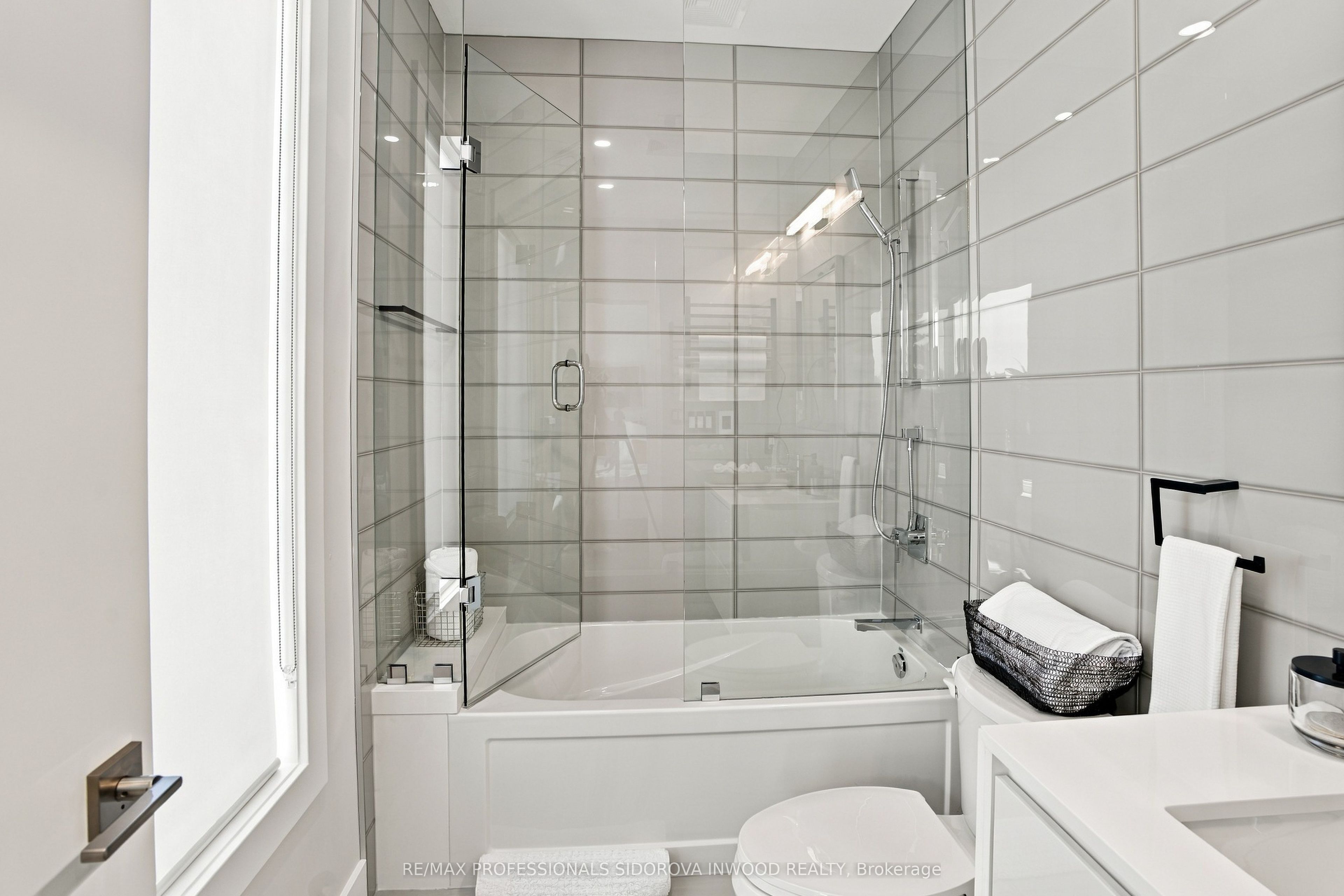 504 Sandmere Place Property Photo 27
