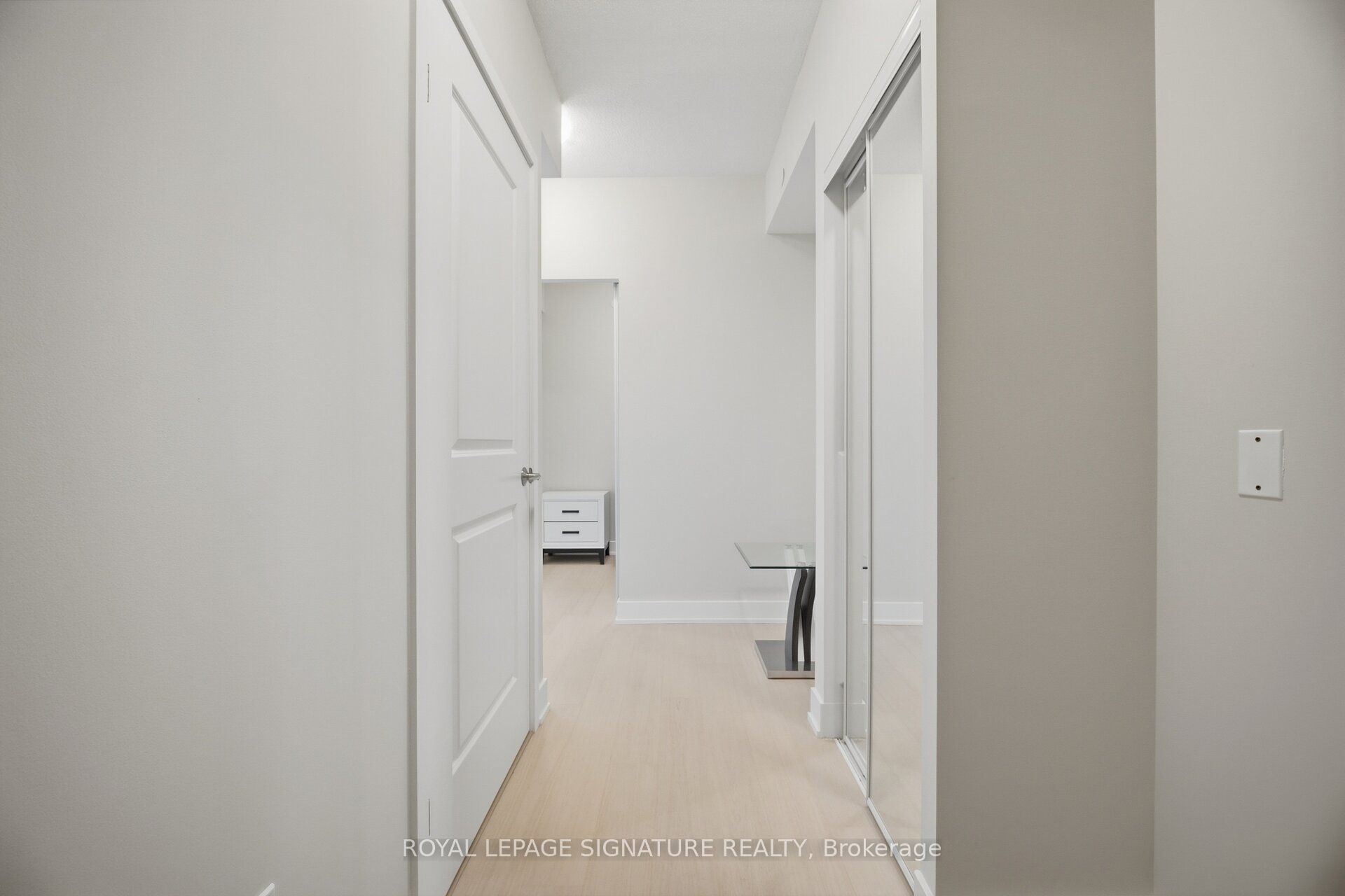 204 Burnhamthorpe Road E 1309 Property Photo 8