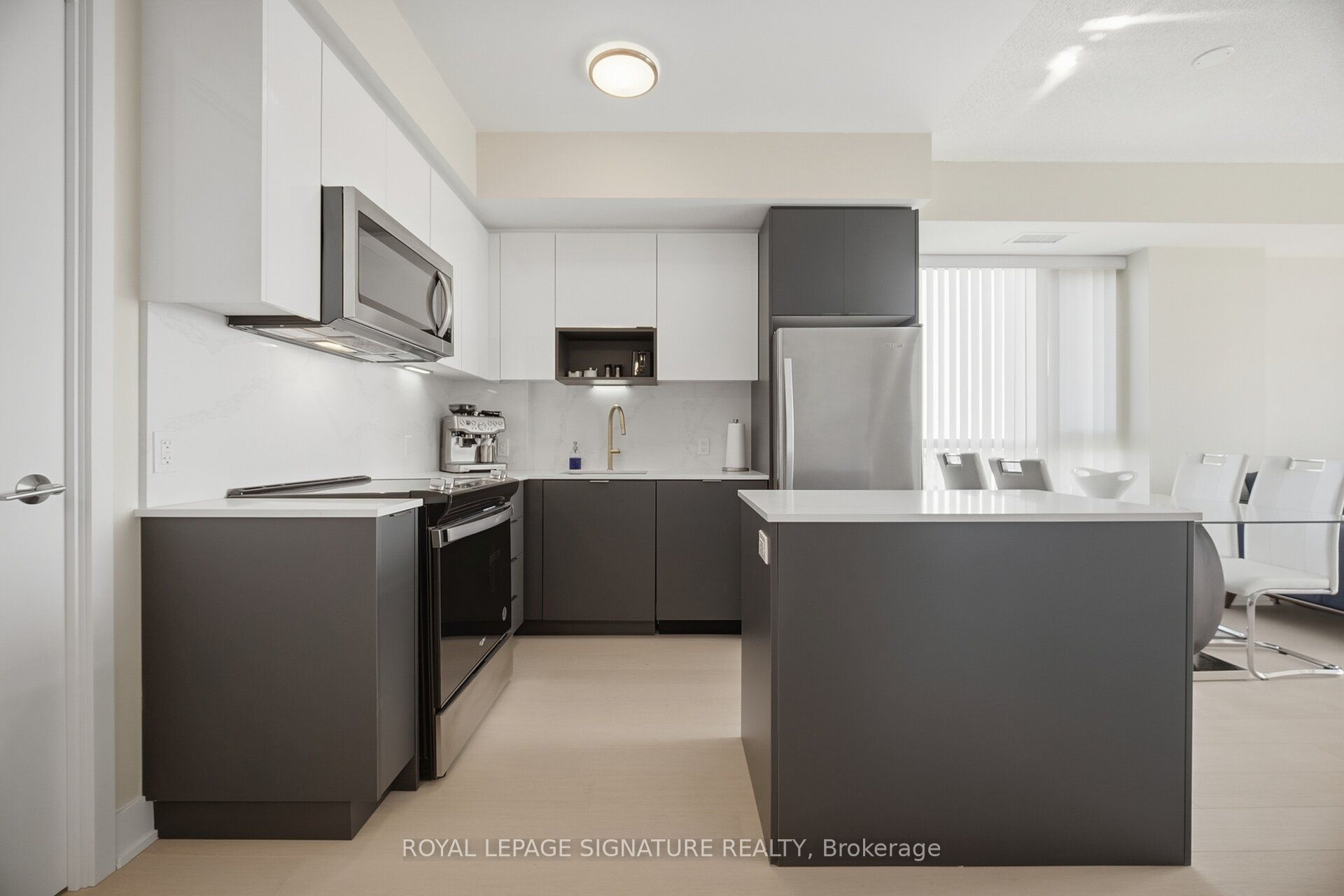 204 Burnhamthorpe Road E 1309 Property Photo 10