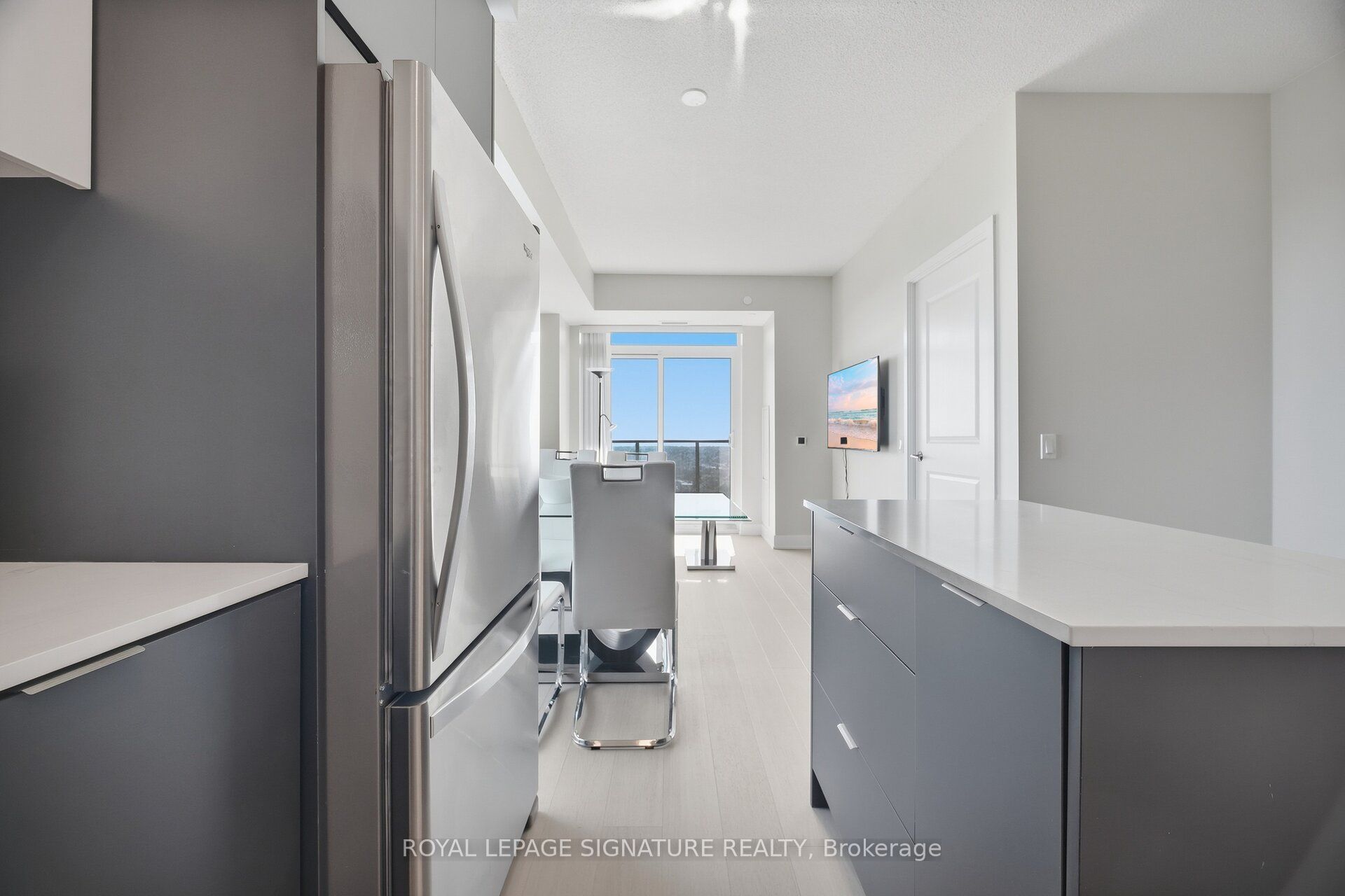 204 Burnhamthorpe Road E 1309 Property Photo 13