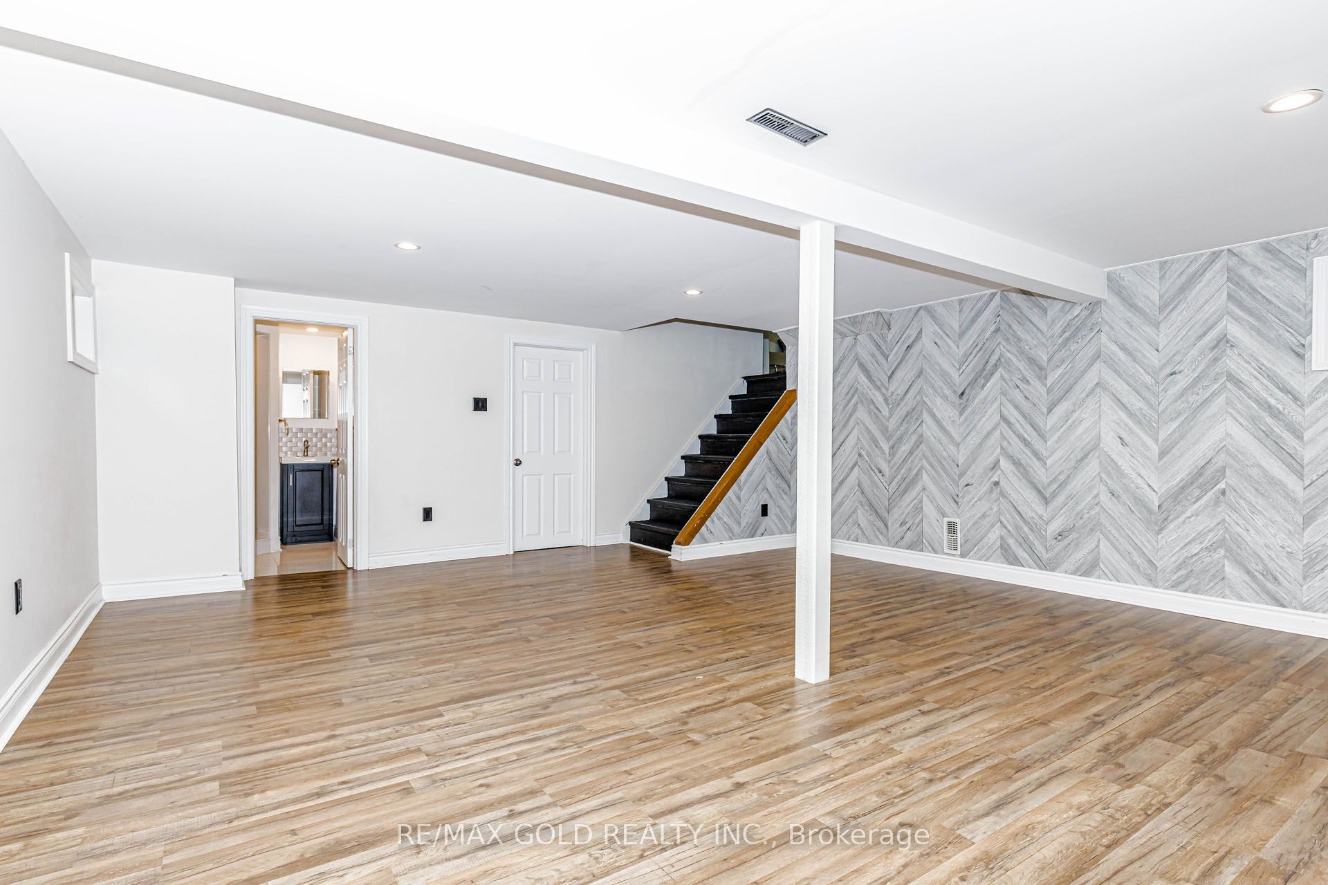 44 Deloraine Drive Property Photo 17