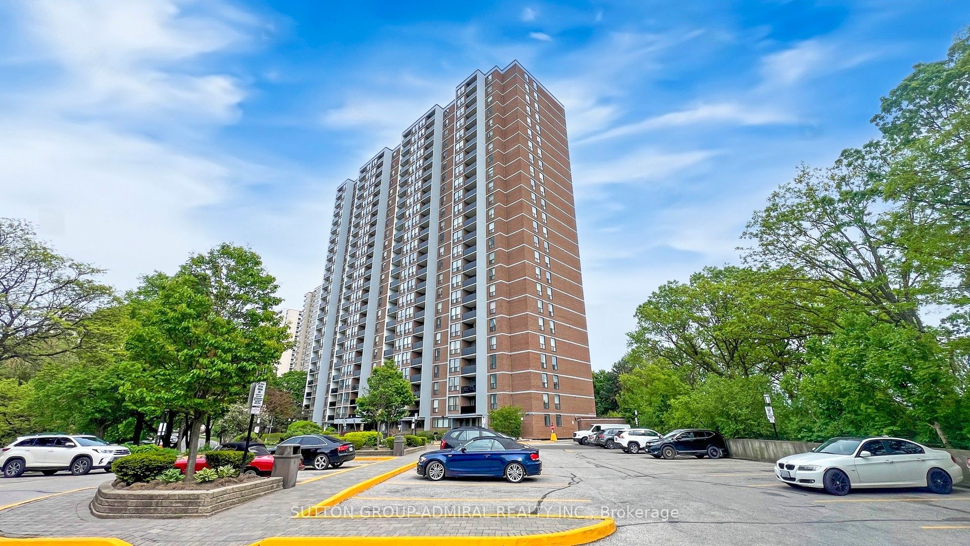 85 Emmett Avenue 2402 Property Photo 1