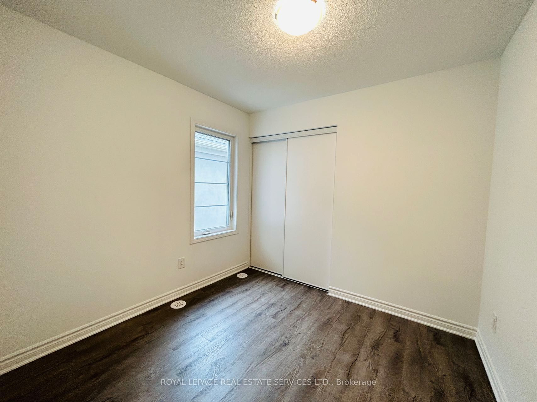1577 Moira Crescent Property Photo 21