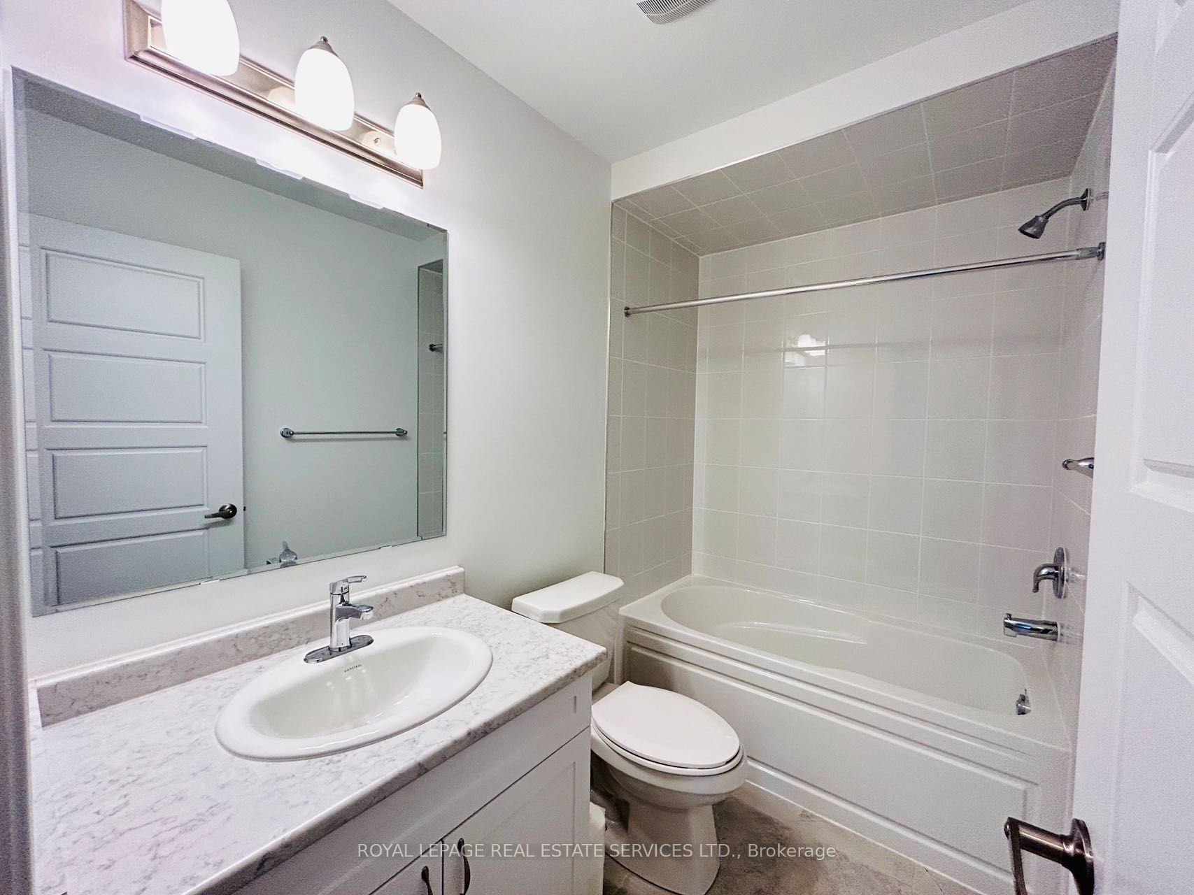 1577 Moira Crescent Property Photo 22