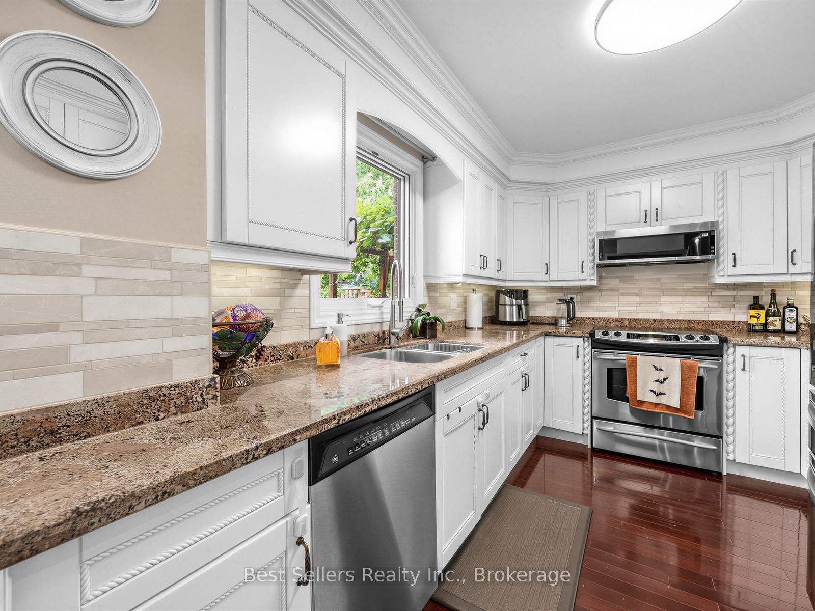 34 Kenpark Avenue Property Photo 7