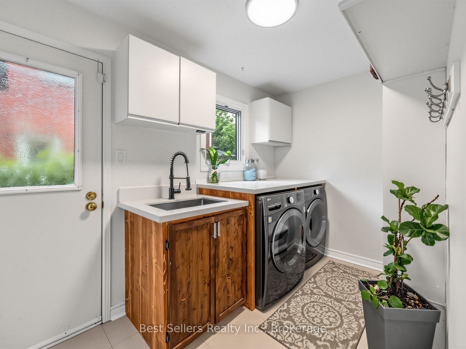 34 Kenpark Avenue Property Photo 17