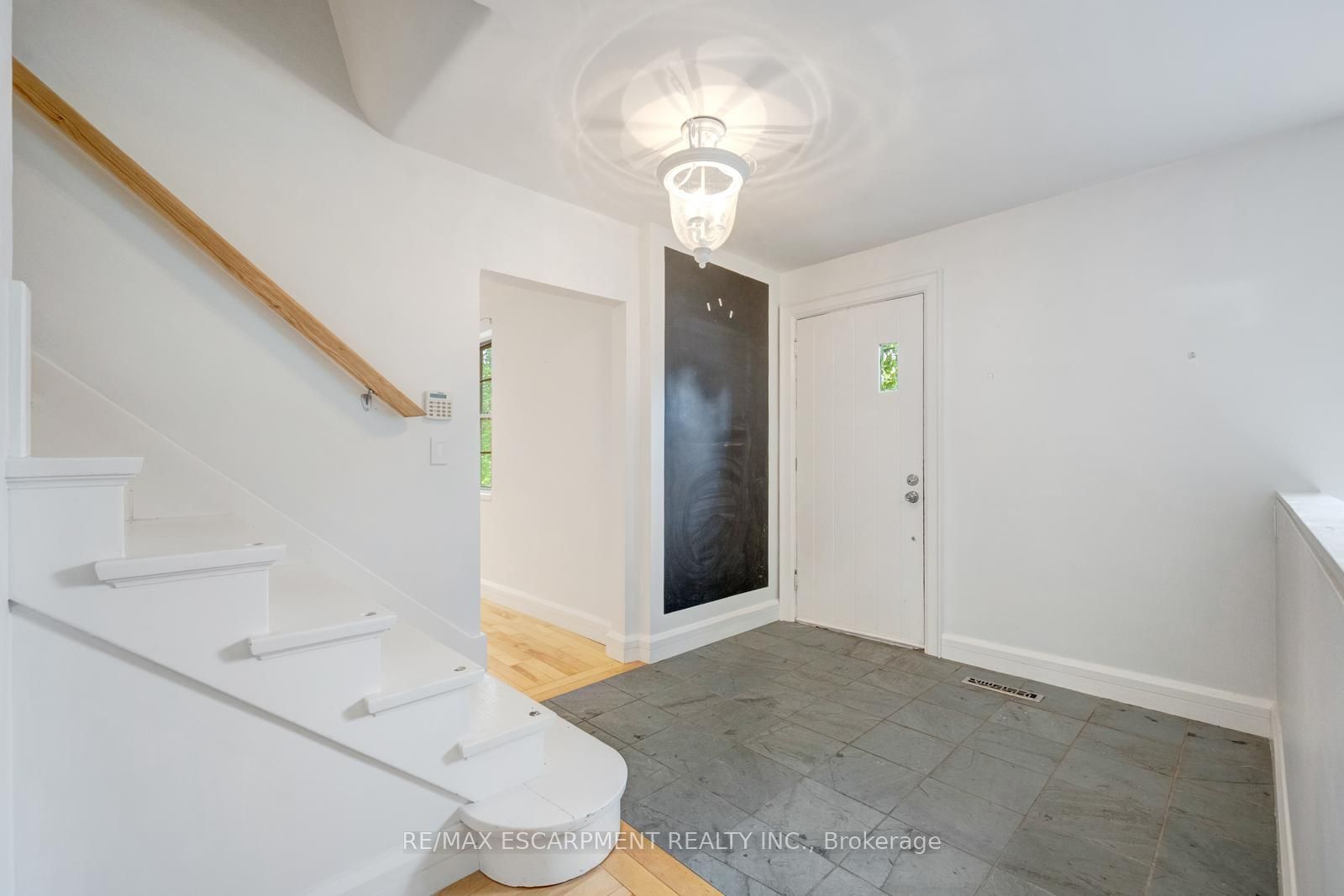 7 Washington Avenue Property Photo 3