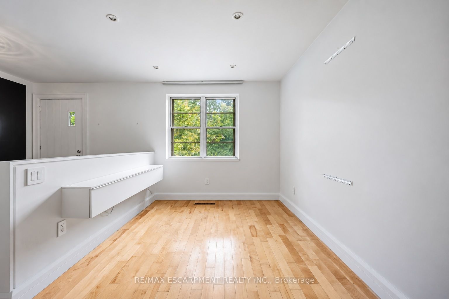 7 Washington Avenue Property Photo 5