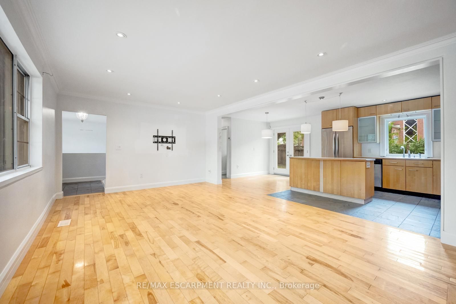 7 Washington Avenue Property Photo 8