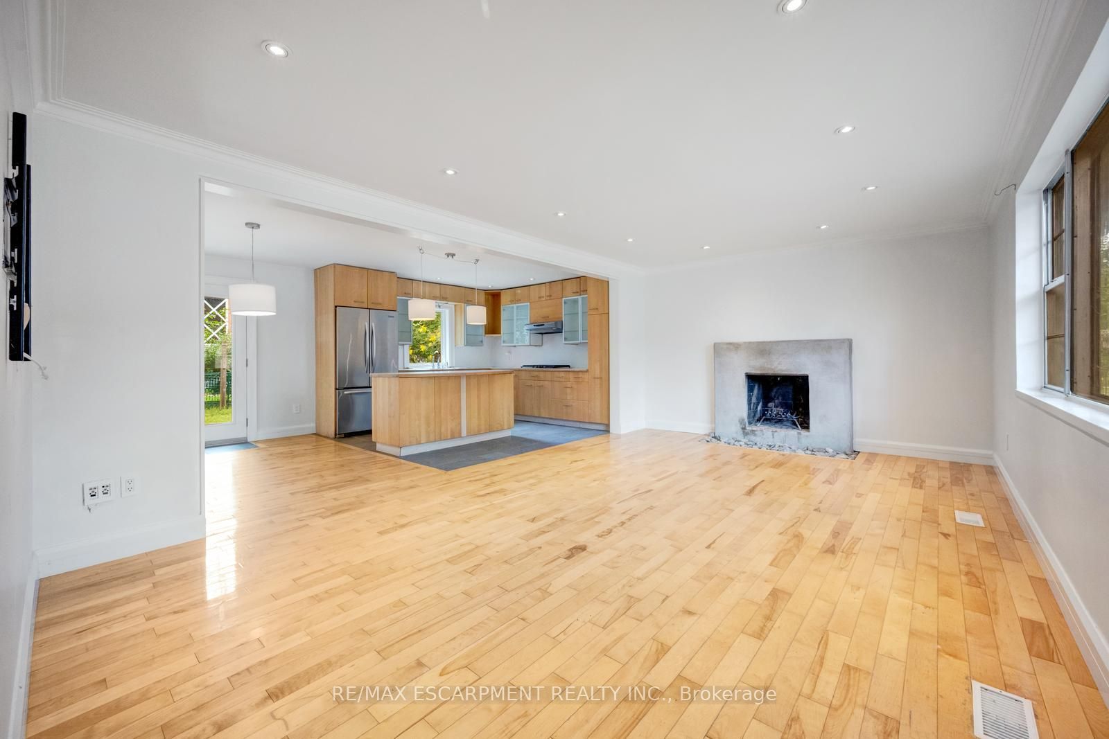 7 Washington Avenue Property Photo 9