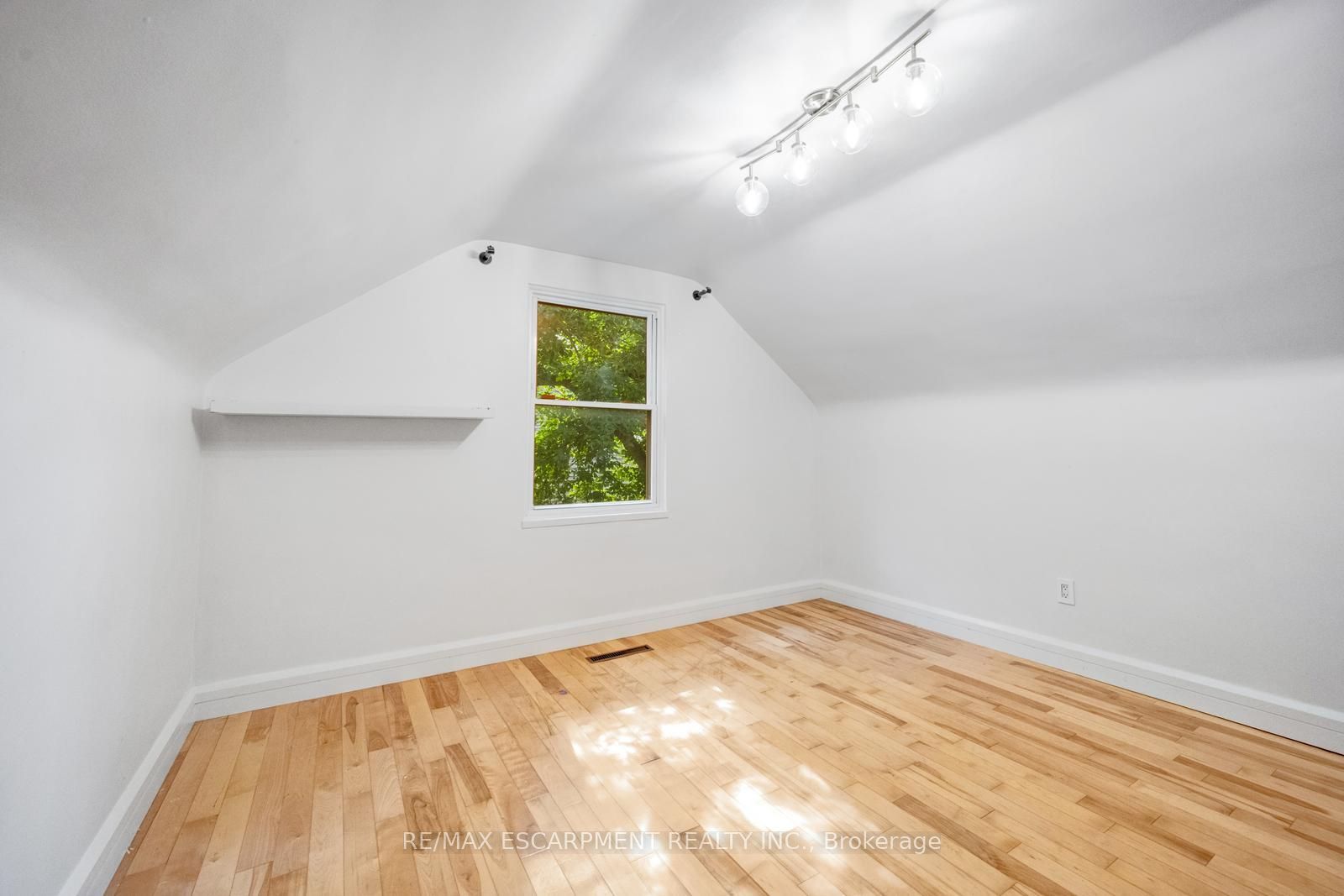 7 Washington Avenue Property Photo 28