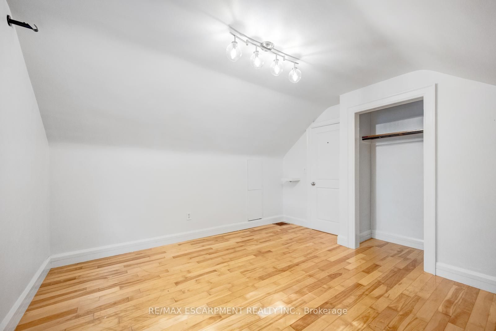7 Washington Avenue Property Photo 29