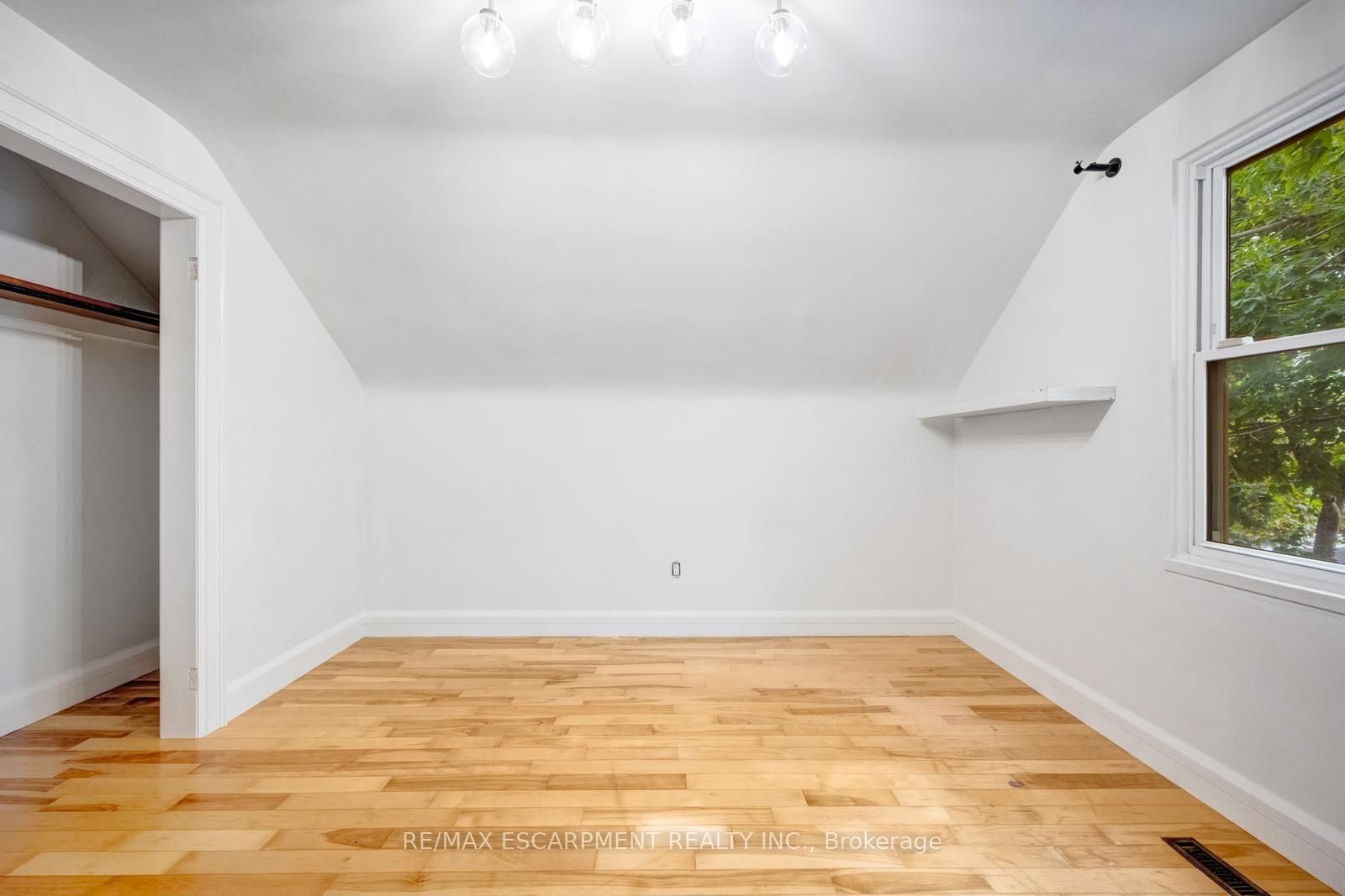 7 Washington Avenue Property Photo 31